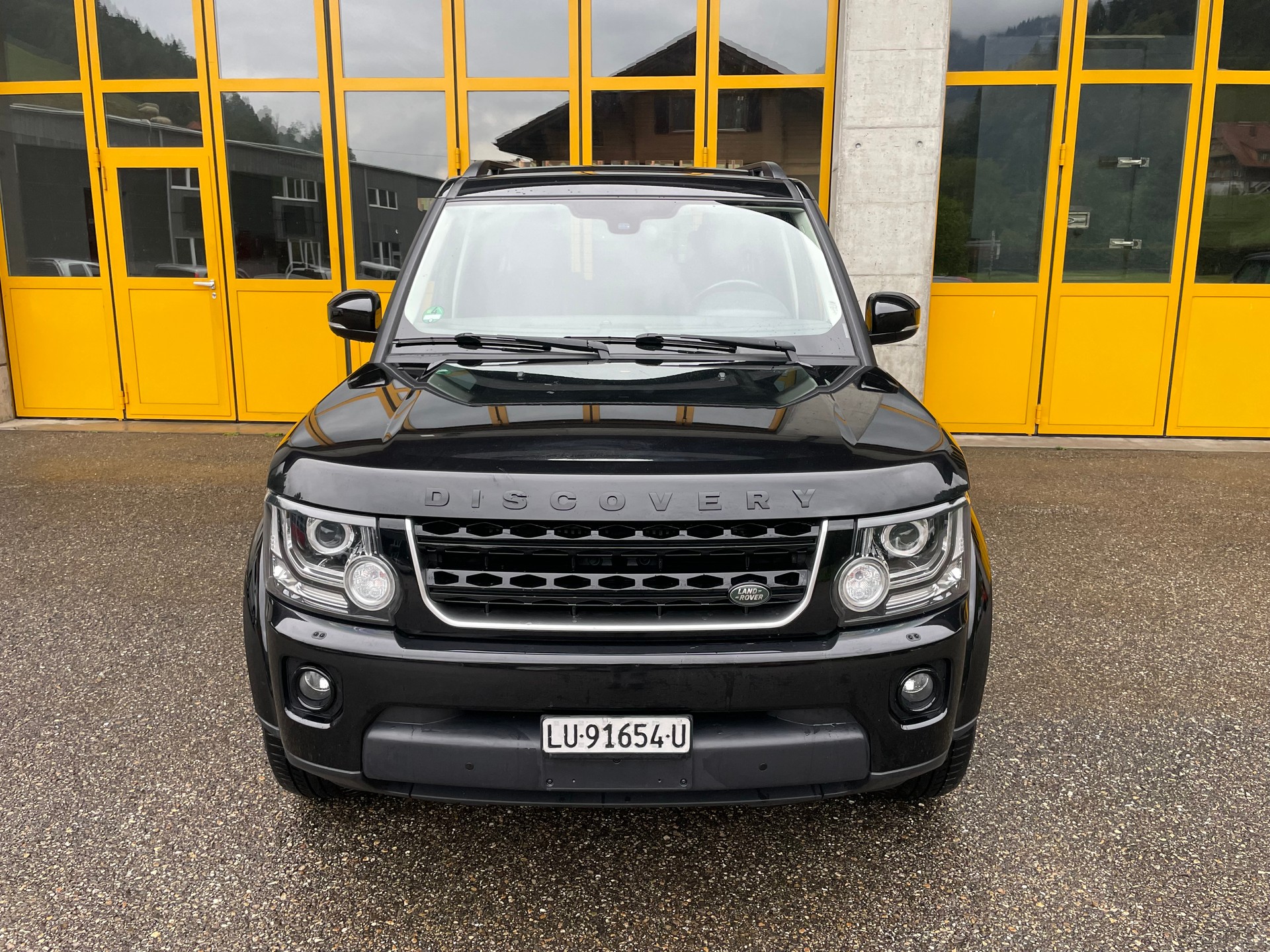 LAND ROVER Discovery 3.0 SDV6 HSE Luxury Automatic-image-6