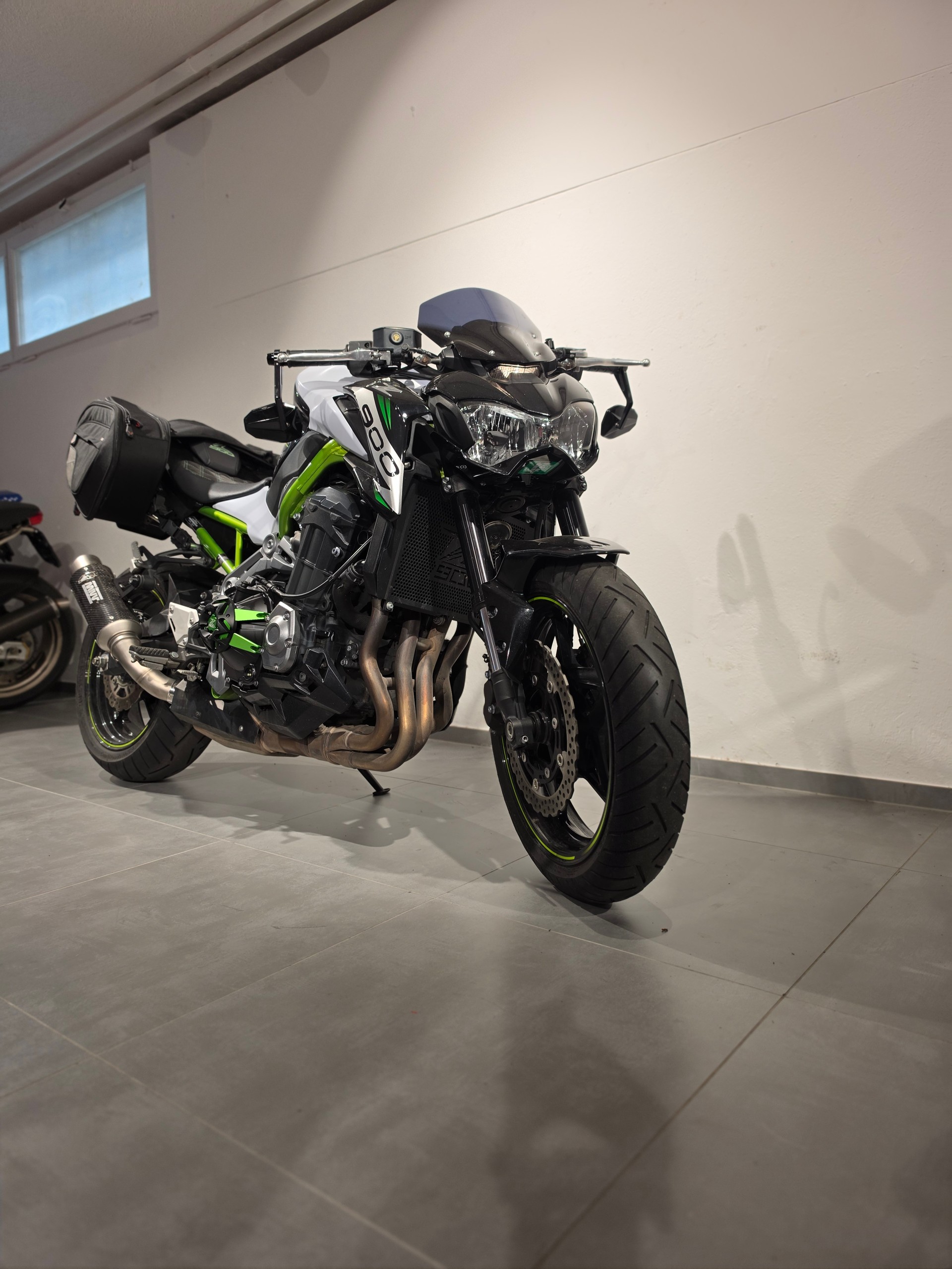 KAWASAKI Z 900-image-1