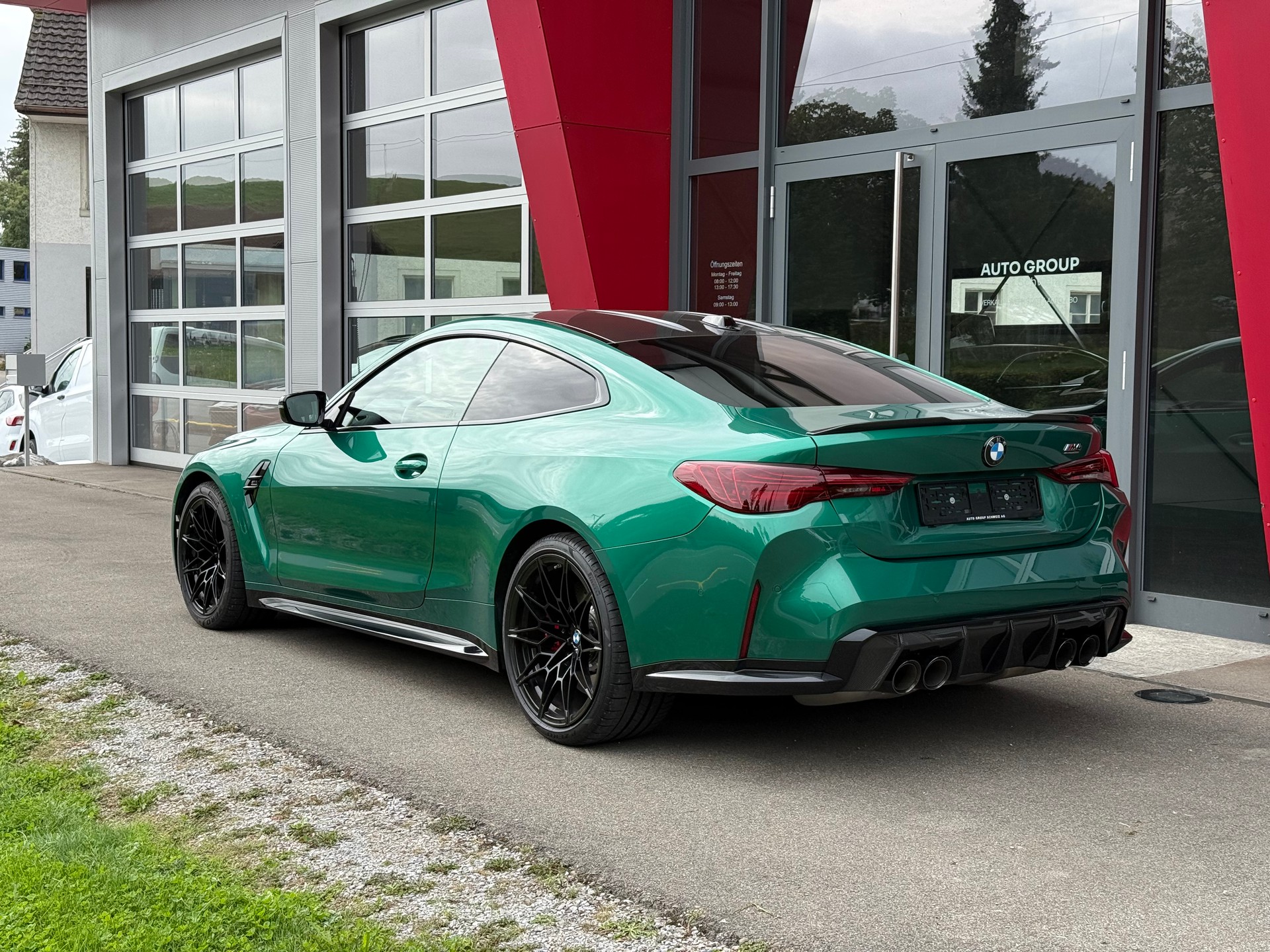 BMW M4 Coupé Competition M xDrive-showroom-element-2