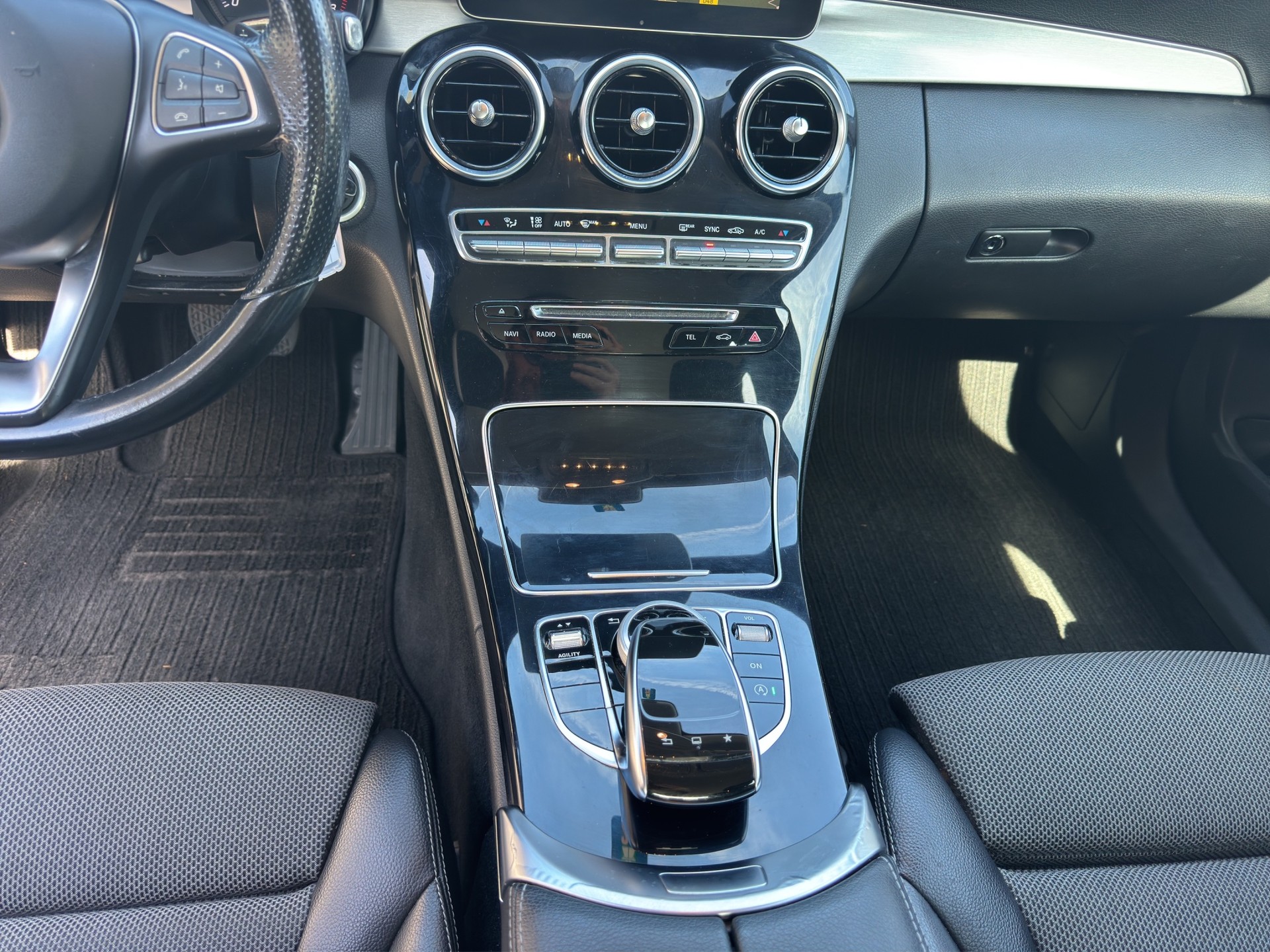 MERCEDES-BENZ C 180 Avantgarde 7G-Tronic-image-12