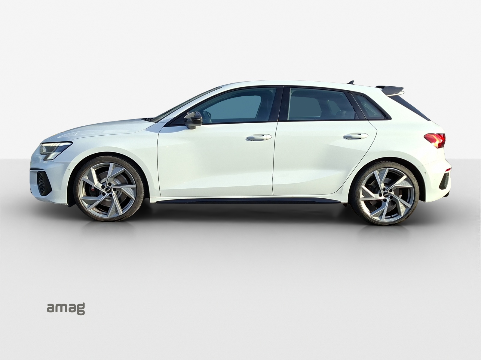 AUDI S3 Sportback 2.0 TFSI quattro S-tronic-showroom-element-1