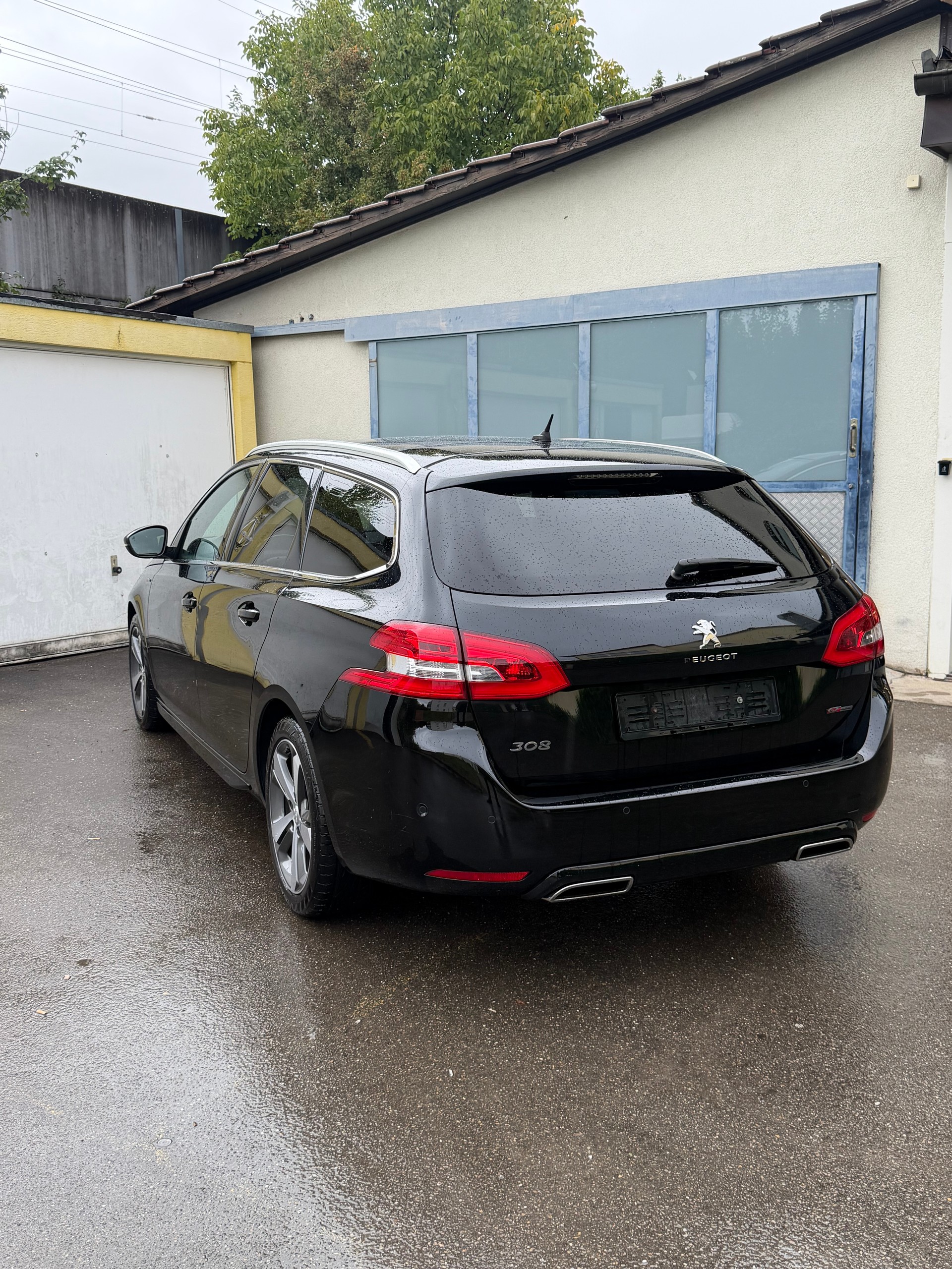 PEUGEOT 308 SW 1.2 THP GT Line Automatic-image-3