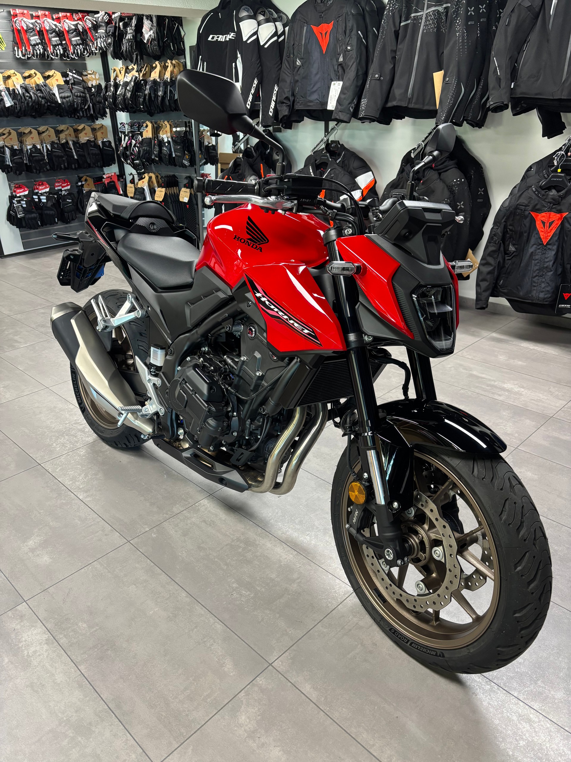 HONDA CB 500 Hornet E-Clutch-image-2