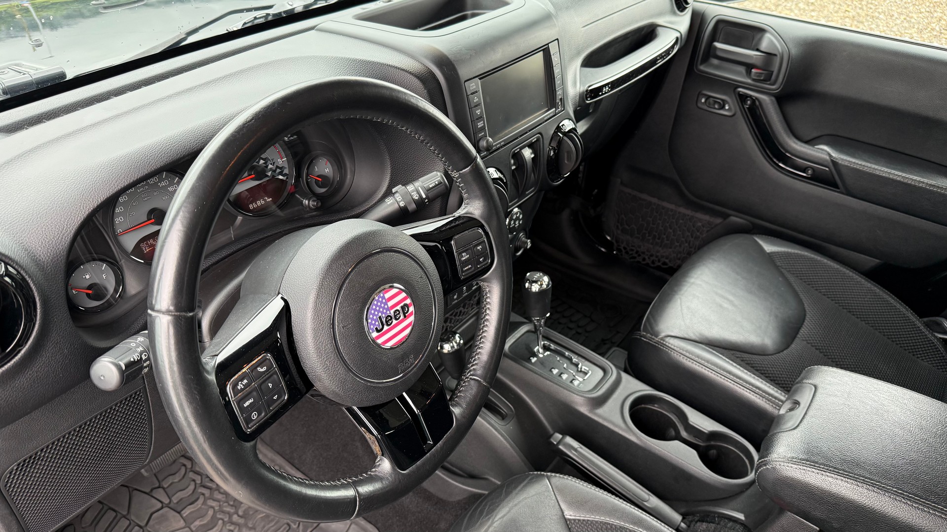 JEEP Wrangler 2.8 CRD Sahara Automatic hardtop-showroom-element-2