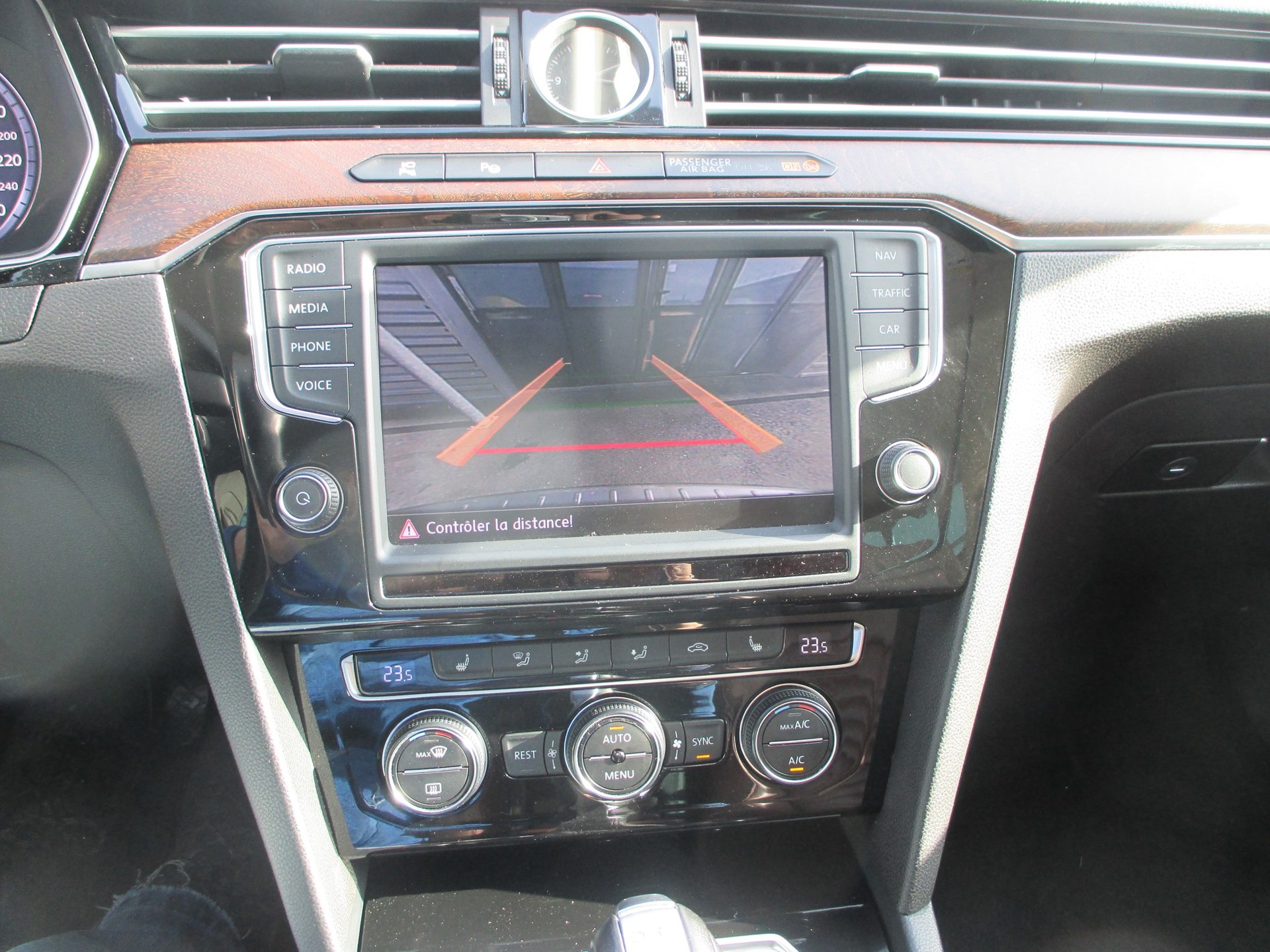 VW Passat Variant 2.0 TDI BMT High. DSG 4Motion-image-9
