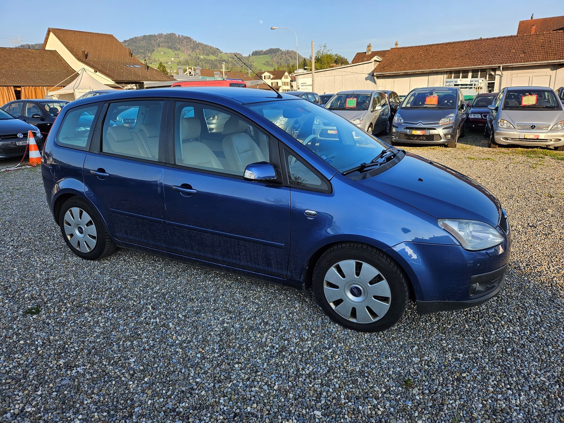 FORD Focus C-Max 2.0 Ghia-image-3
