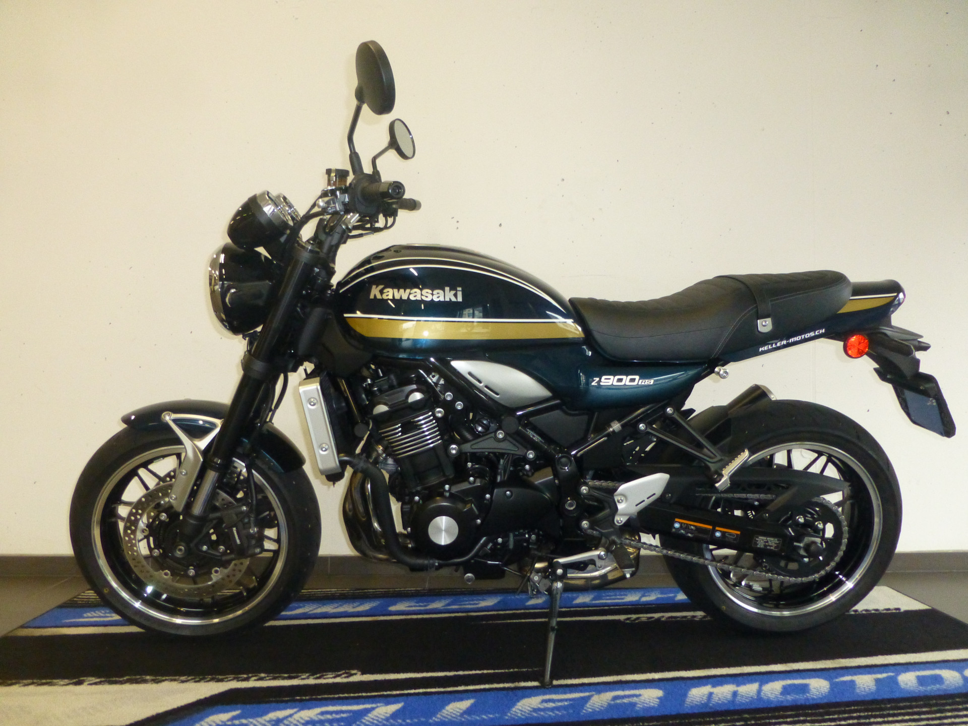 KAWASAKI Z 900 RS-image-1