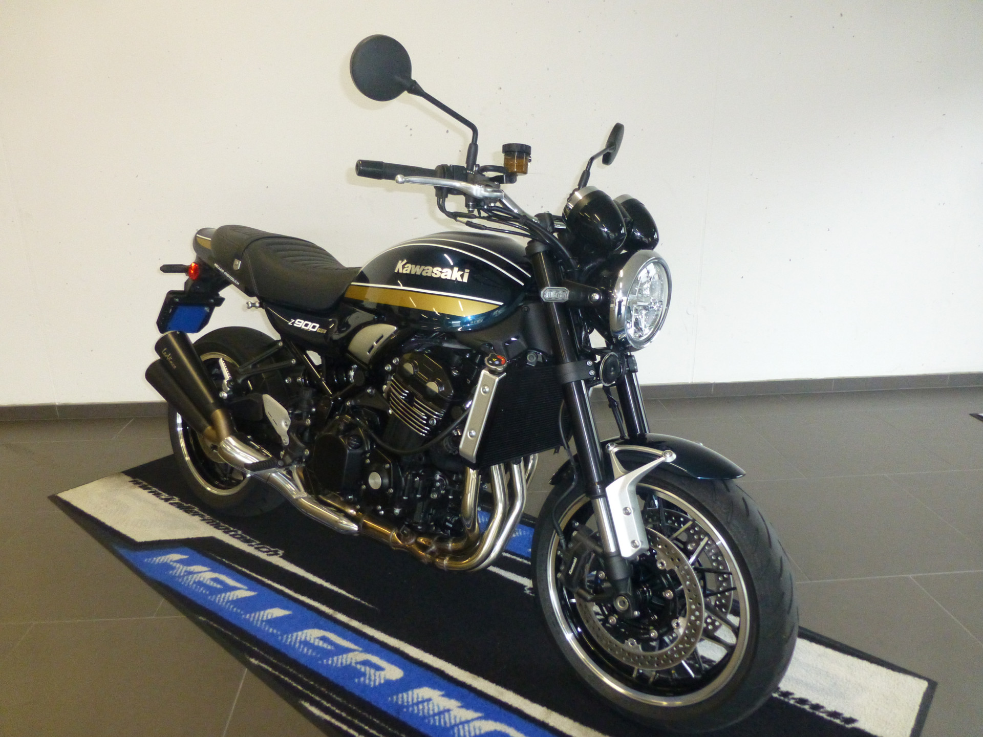 KAWASAKI Z 900 RS-image-2