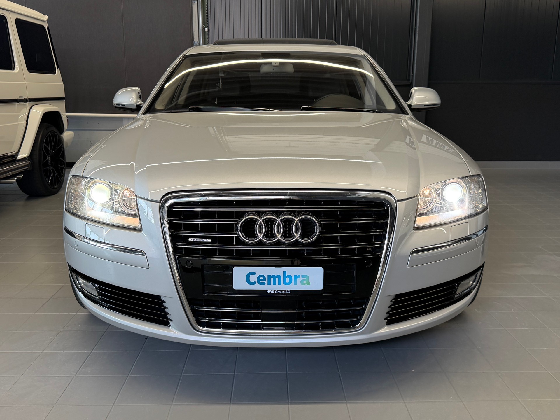 AUDI A8 L 4.2 TDI quattro tiptronic-showroom-element-2