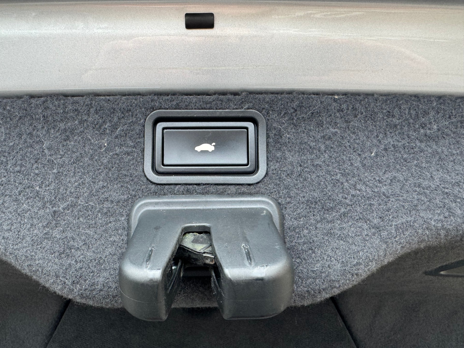 AUDI A8 L 4.2 TDI quattro tiptronic-image-29