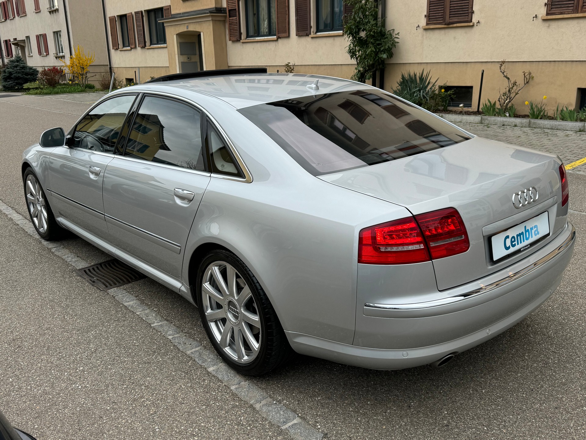 AUDI A8 L 4.2 TDI quattro tiptronic-image-5