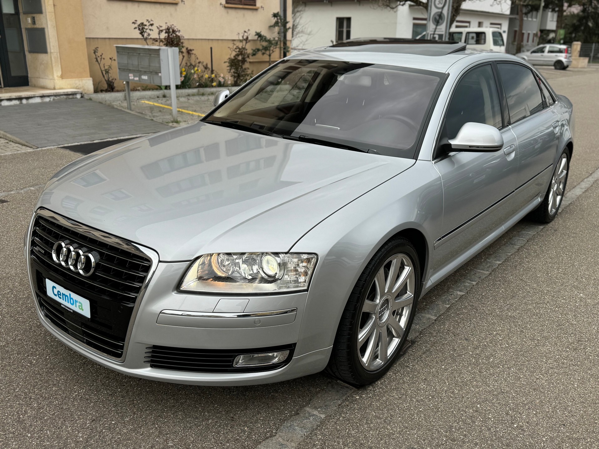 AUDI A8 L 4.2 TDI quattro tiptronic-image-6