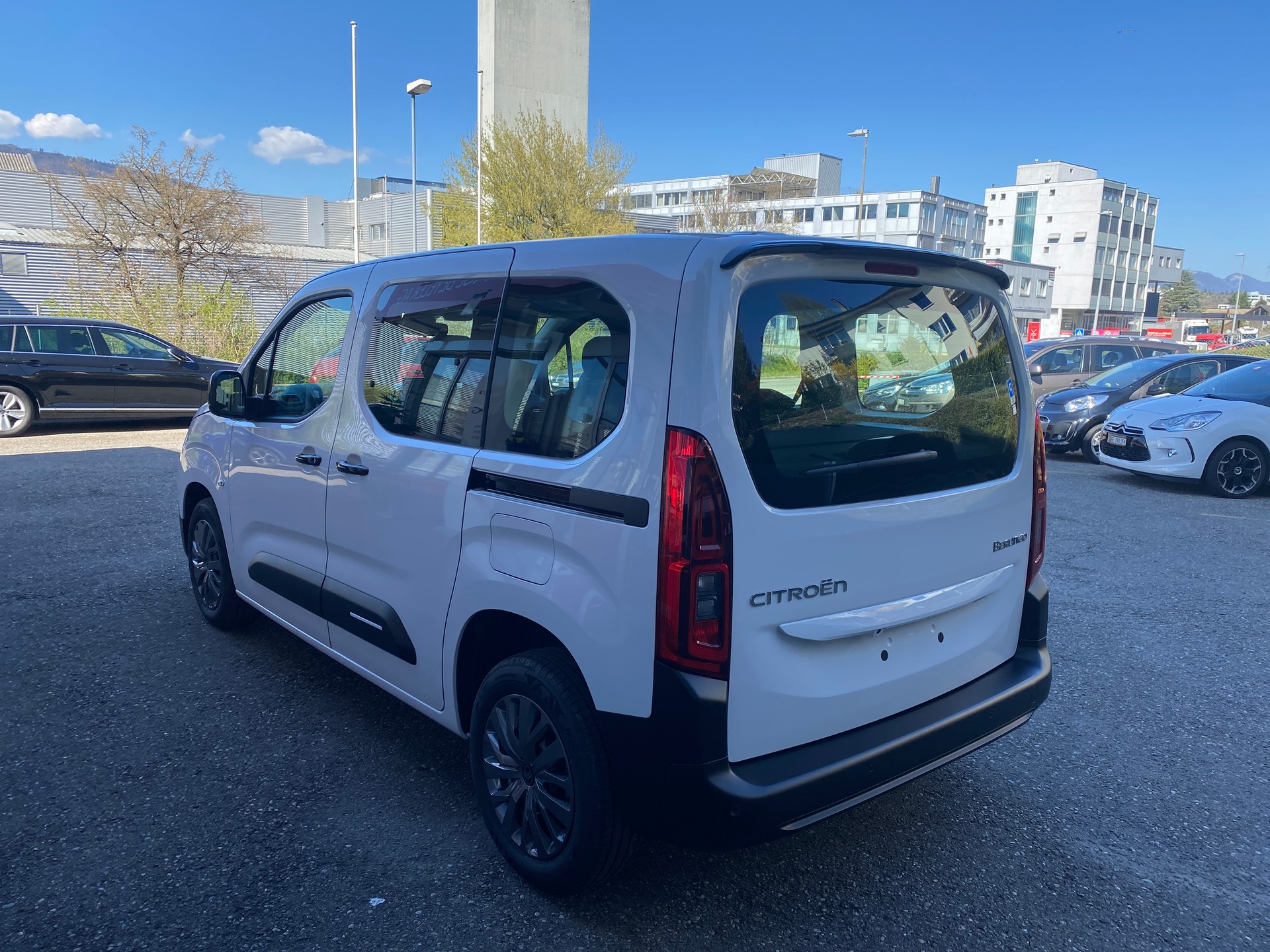 CITROEN Berlingo 1.2i PureTech You-image-5