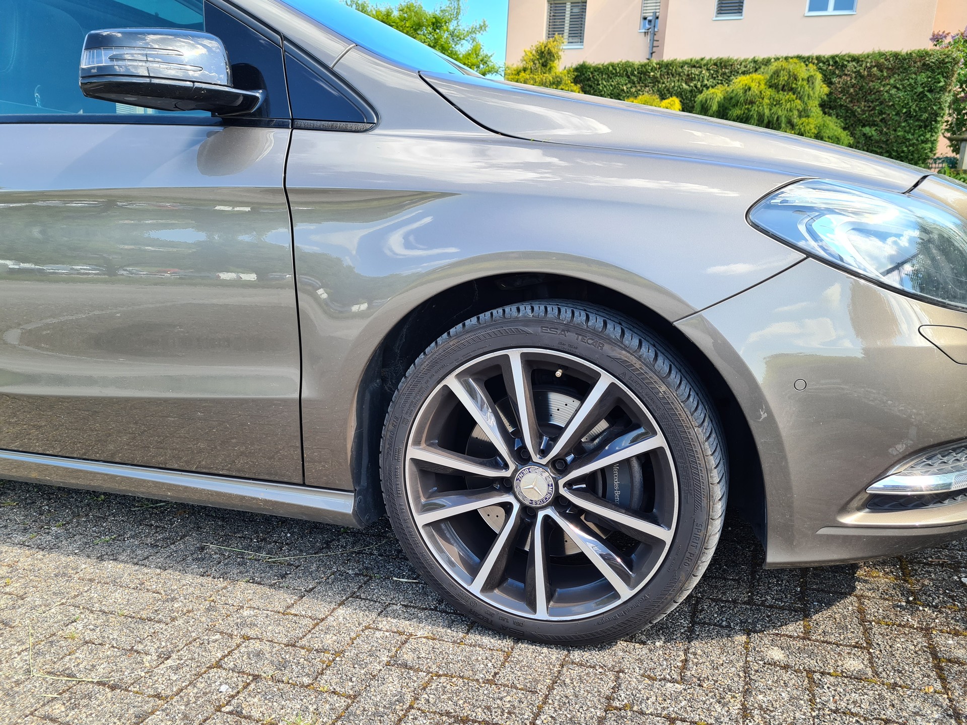 MERCEDES-BENZ B 250 7G-DCT-image-2