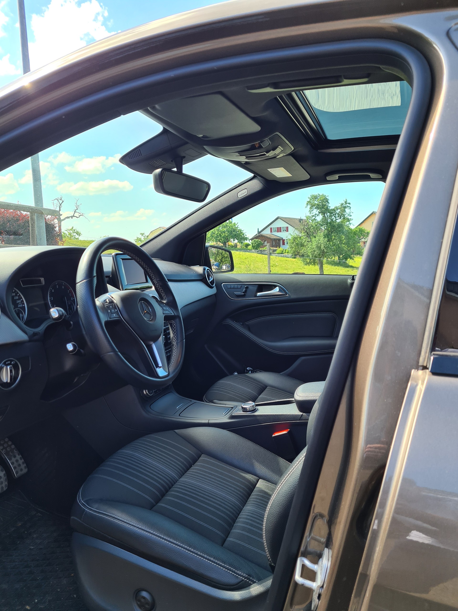 MERCEDES-BENZ B 250 7G-DCT-image-3
