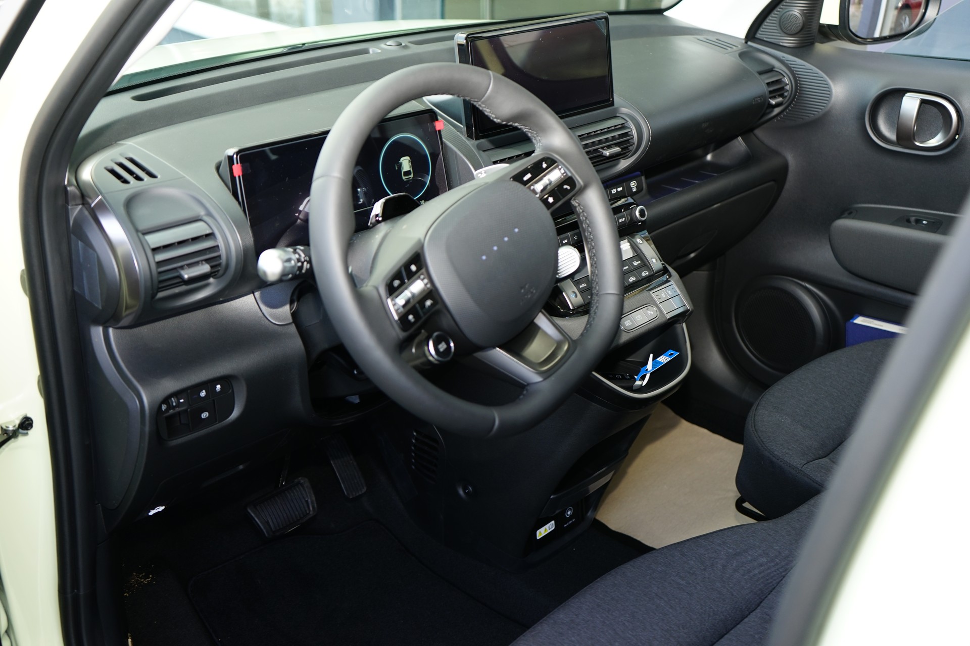 HYUNDAI Inster 49kWh Vertex-image-7