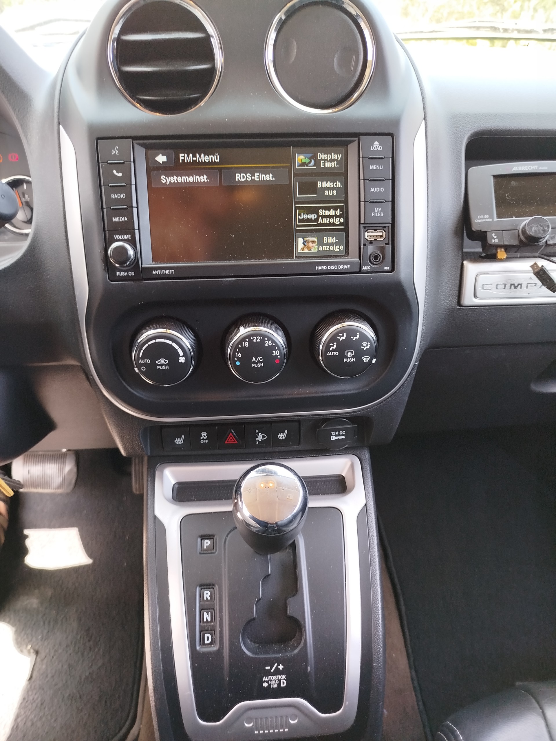 JEEP Compass 2.4 Limited Automatic-image-12