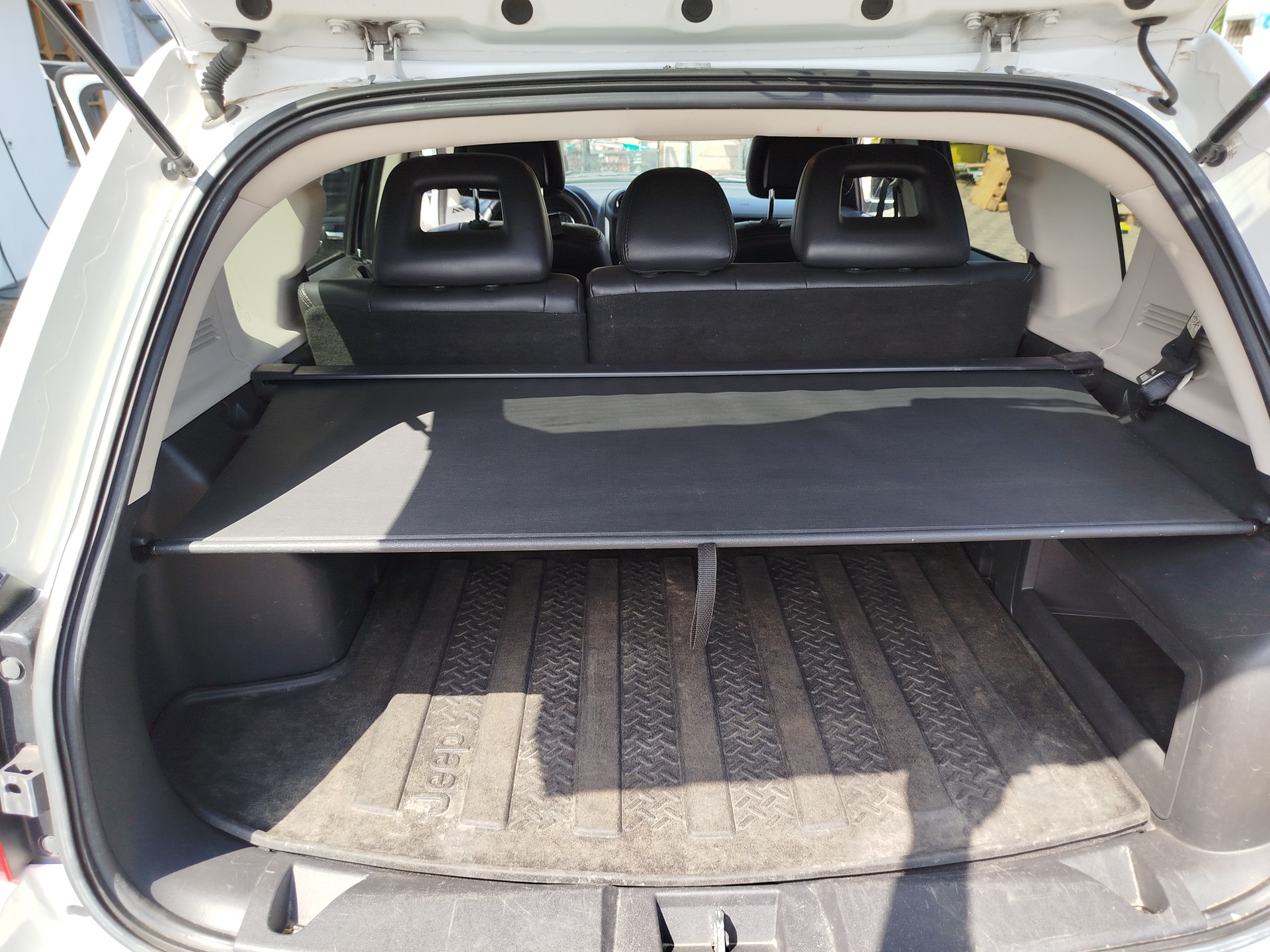 JEEP Compass 2.4 Limited Automatic-image-11