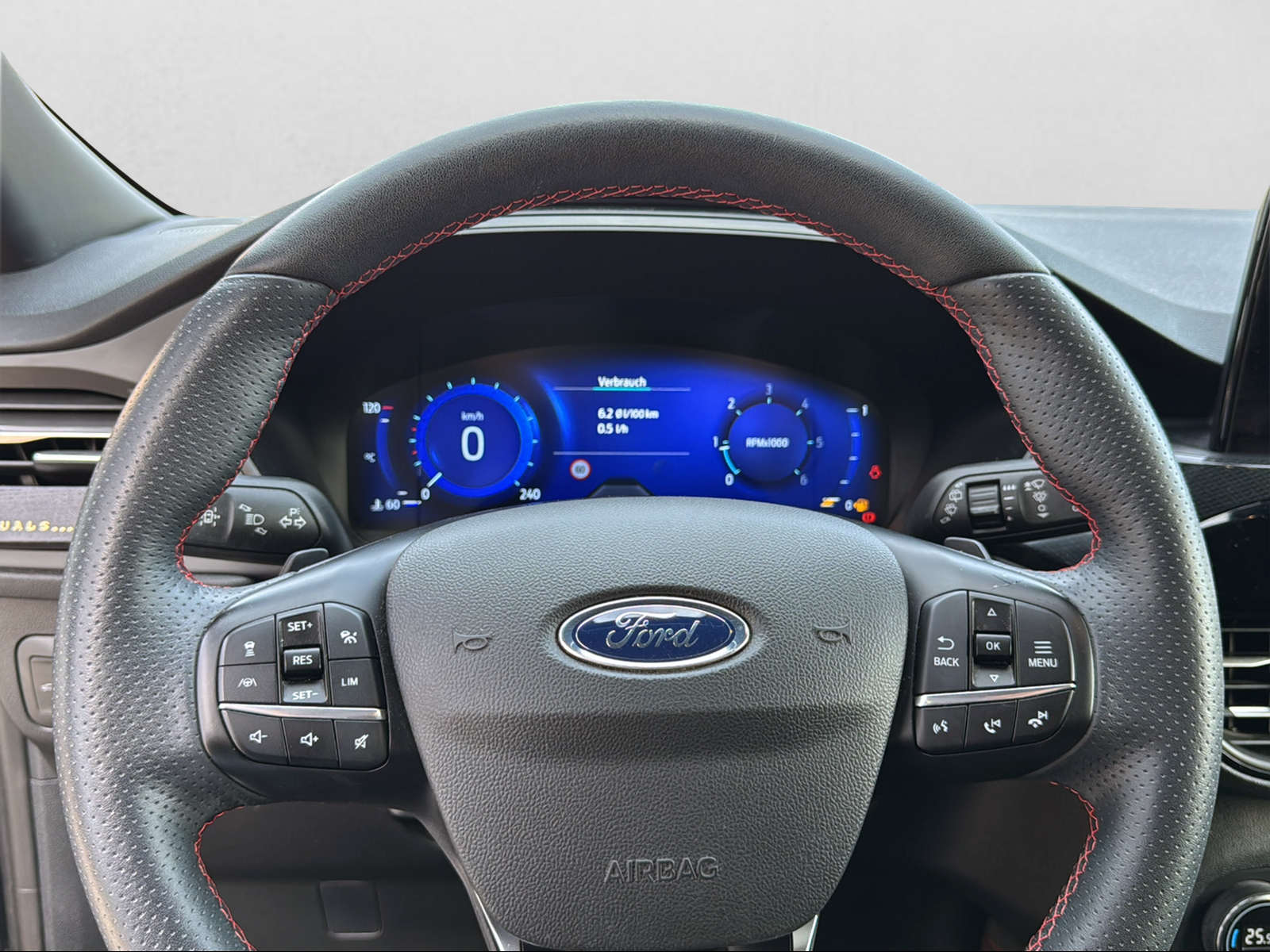 FORD Kuga 2.0 EcoBlue ST-Line 4x4-image-11