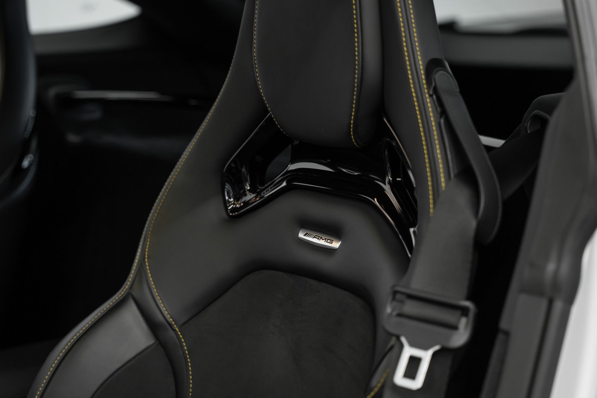MERCEDES-BENZ AMG GT R Speedshift DCT-image-16