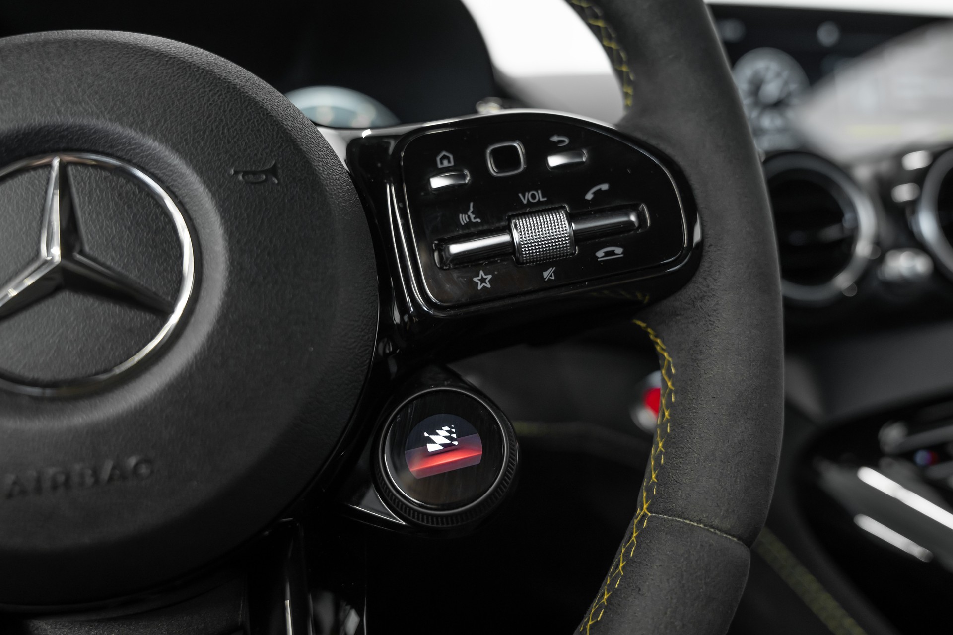 MERCEDES-BENZ AMG GT R Speedshift DCT-image-21