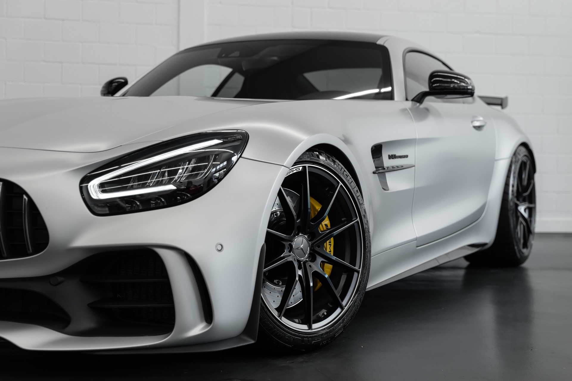 MERCEDES-BENZ AMG GT R Speedshift DCT-showroom-element-3