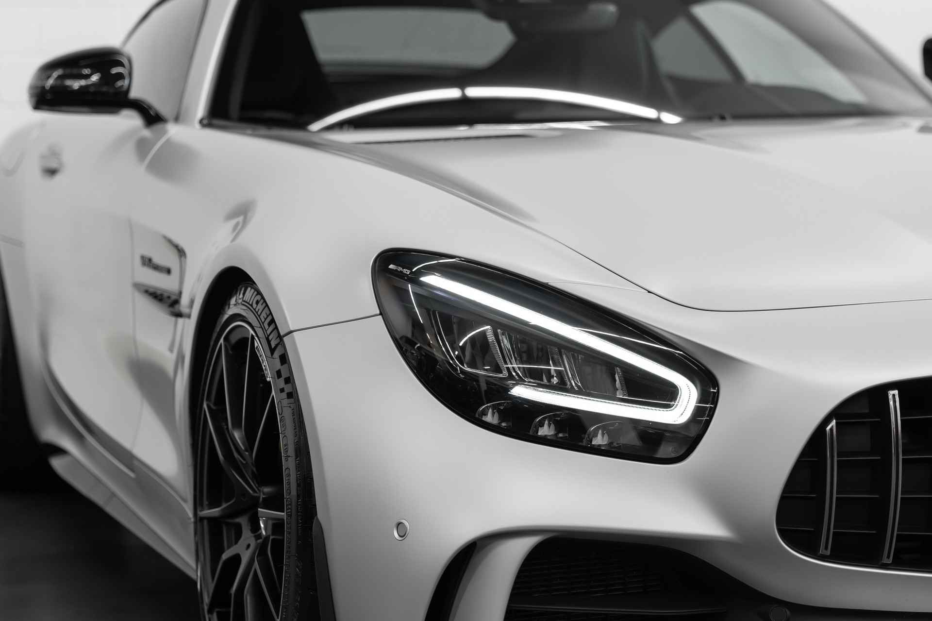 MERCEDES-BENZ AMG GT R Speedshift DCT-image-5