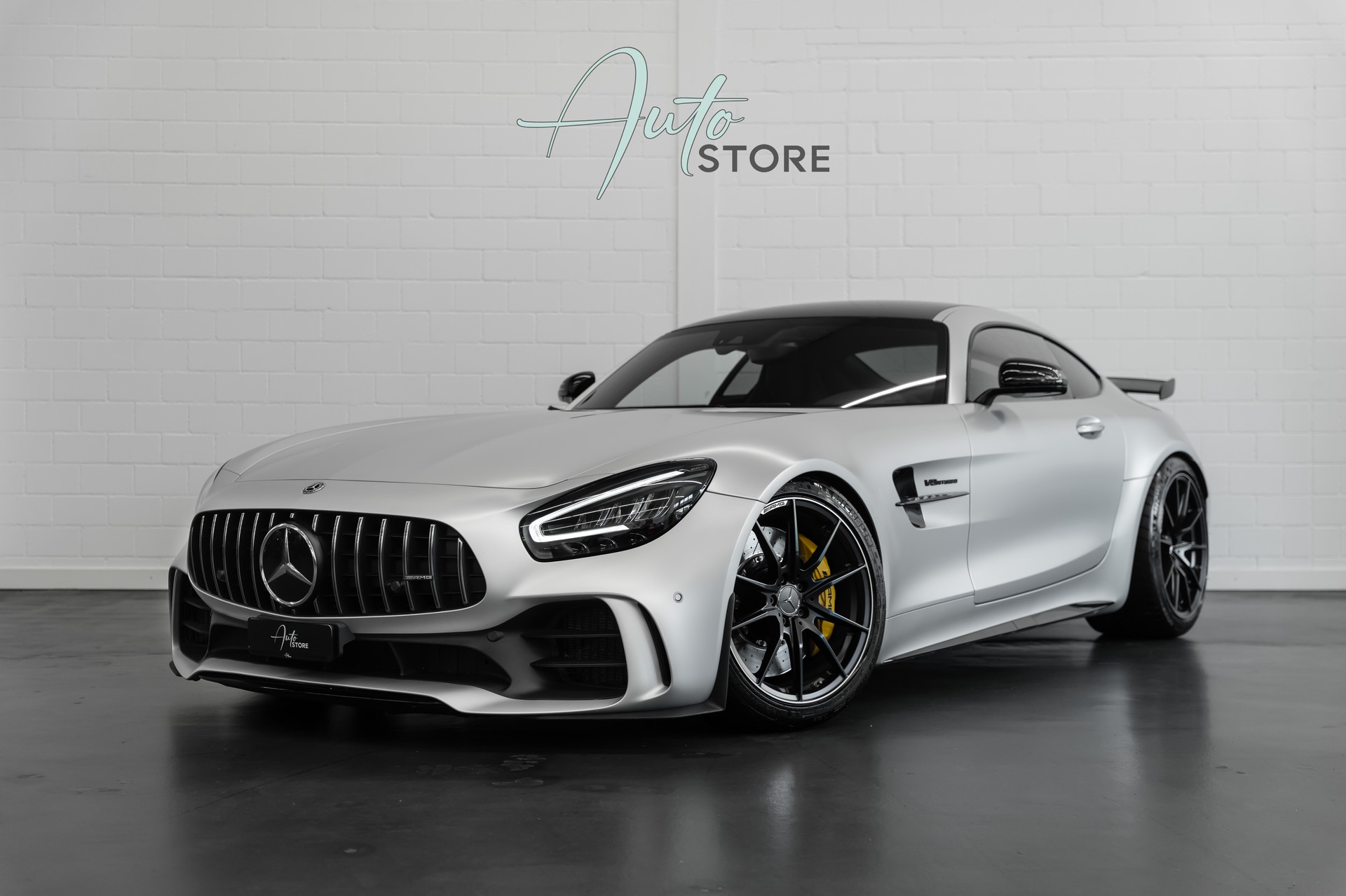MERCEDES-BENZ AMG GT R Speedshift DCT