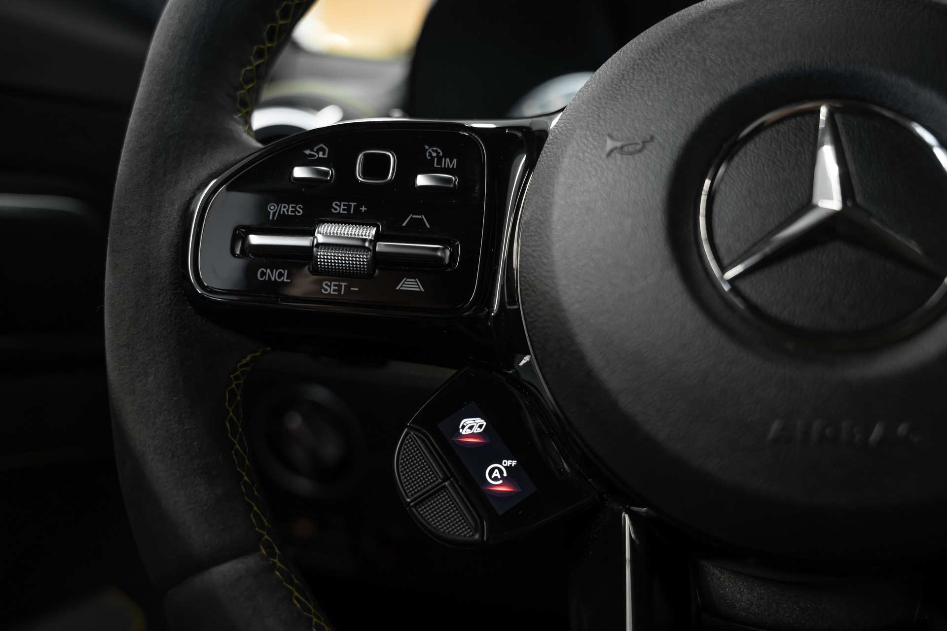 MERCEDES-BENZ AMG GT R Speedshift DCT-image-22