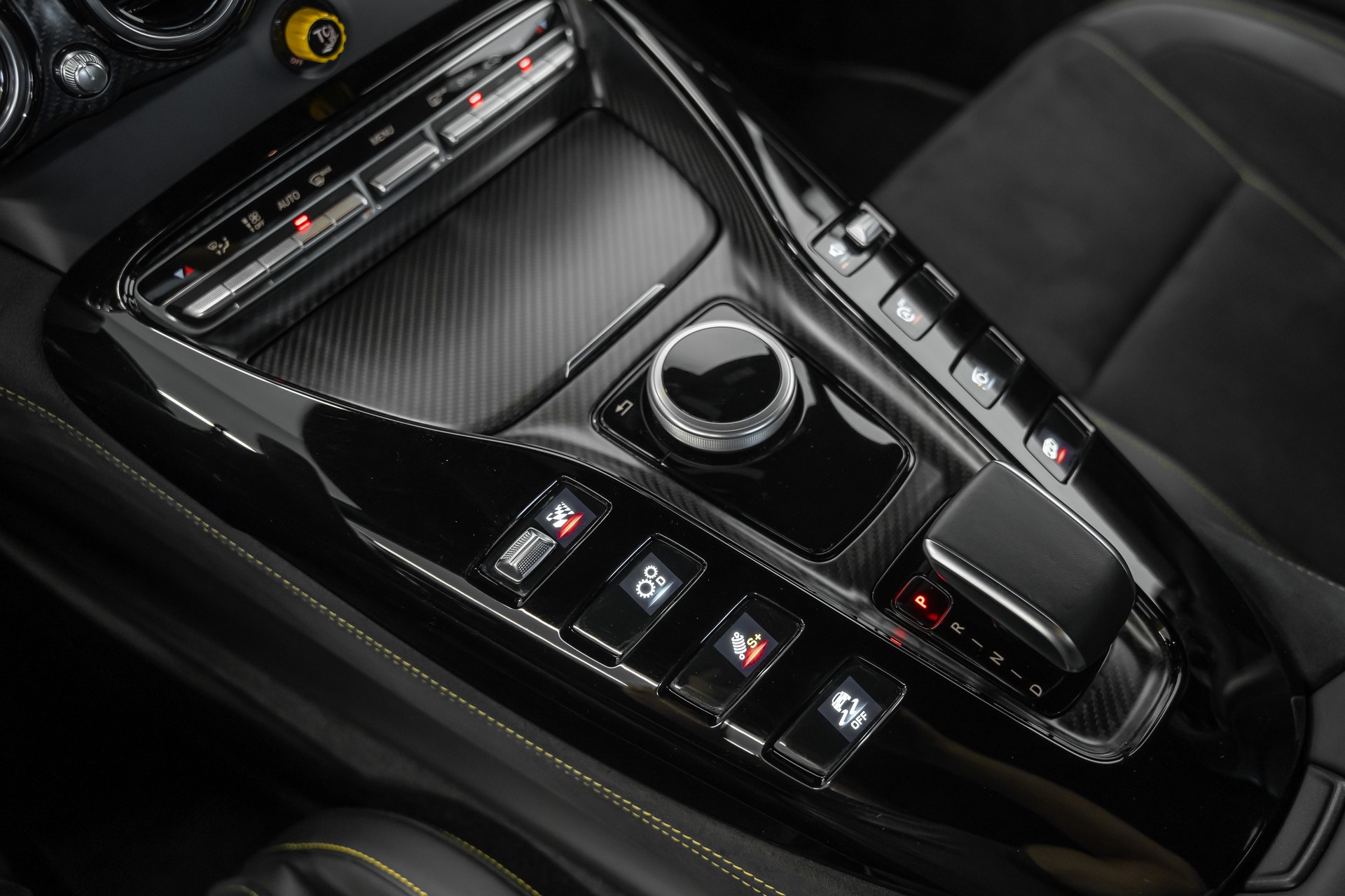 MERCEDES-BENZ AMG GT R Speedshift DCT-image-25