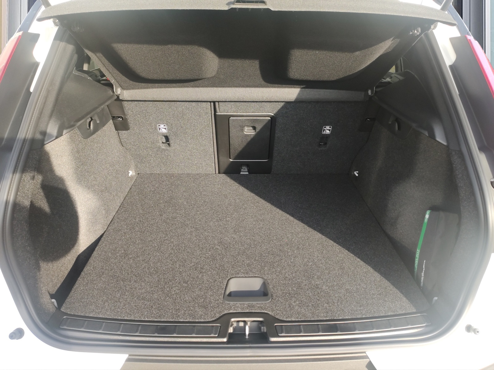 VOLVO XC40 E60 Core-image-6
