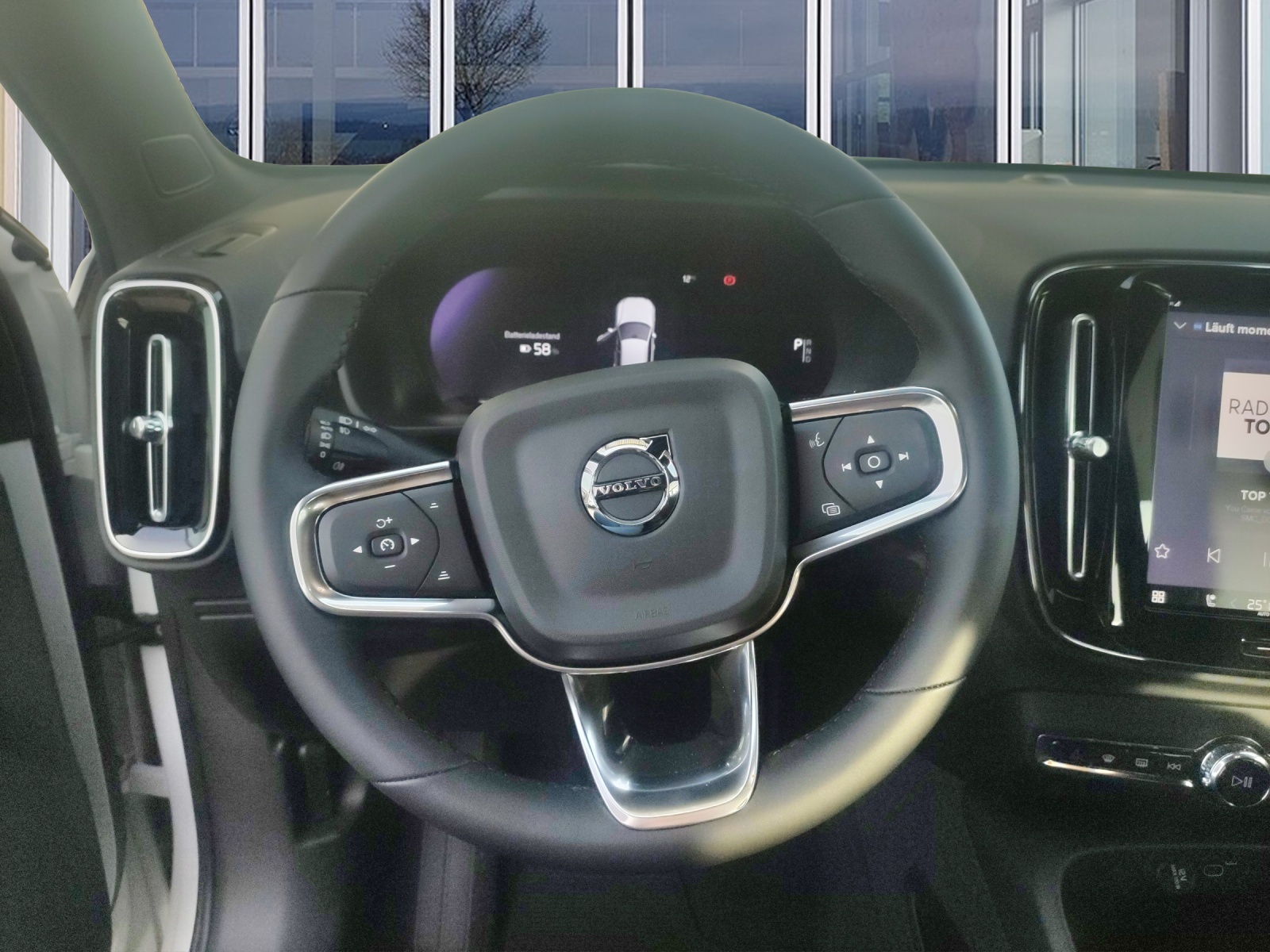 VOLVO XC40 E60 Core-image-9