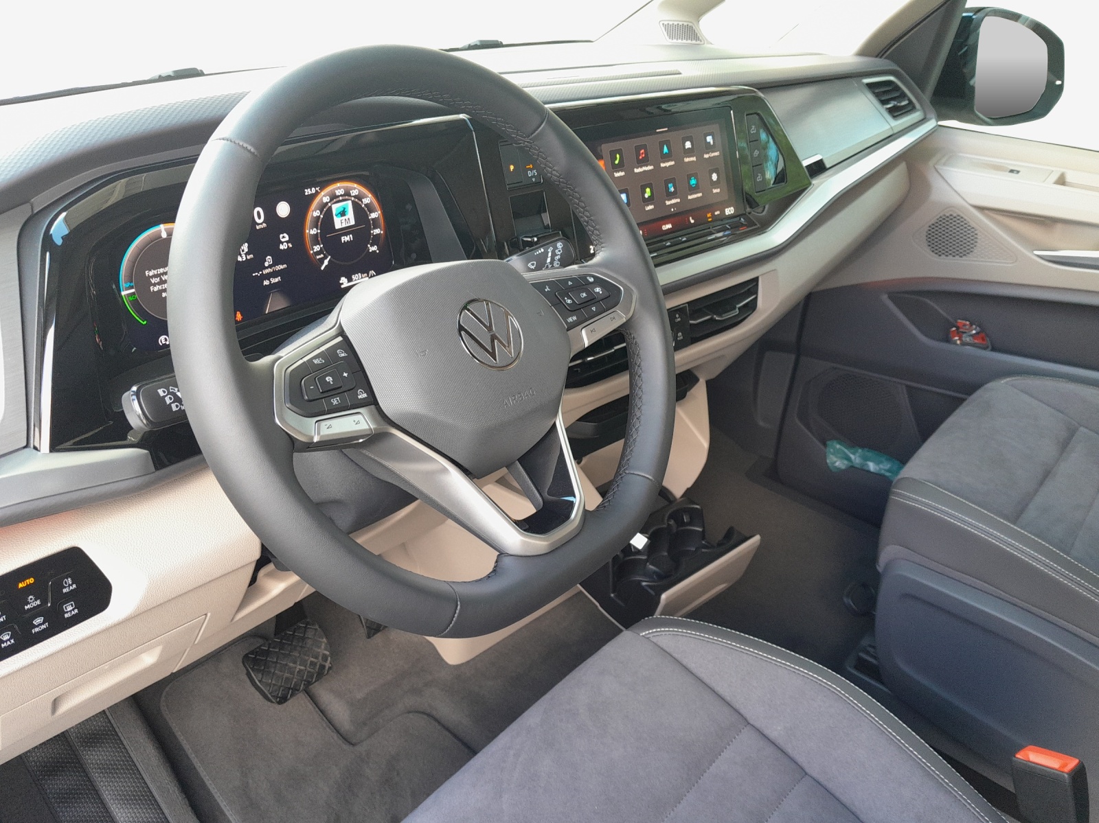 VW California Ocean Liberty eHyb 4 Motion DSG-image-6