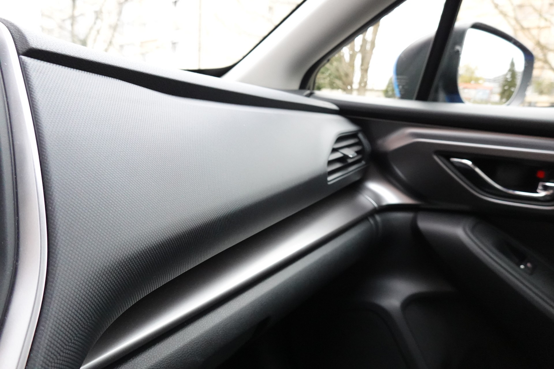 SUBARU Impreza 2.0 e-Boxer Luxury AWD Lineartronic - " Toit Ouvrant * CH Fahrzeug * 8 Roues Subaru* Apple Car Play "-image-21