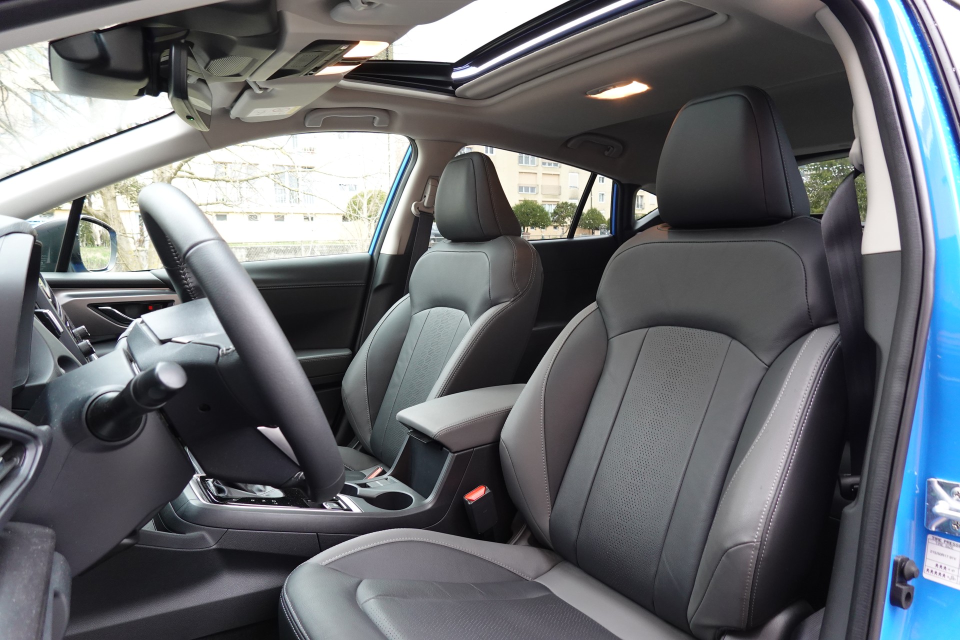 SUBARU Impreza 2.0 e-Boxer Luxury AWD Lineartronic - " Toit Ouvrant * CH Fahrzeug * 8 Roues Subaru* Apple Car Play "-image-24