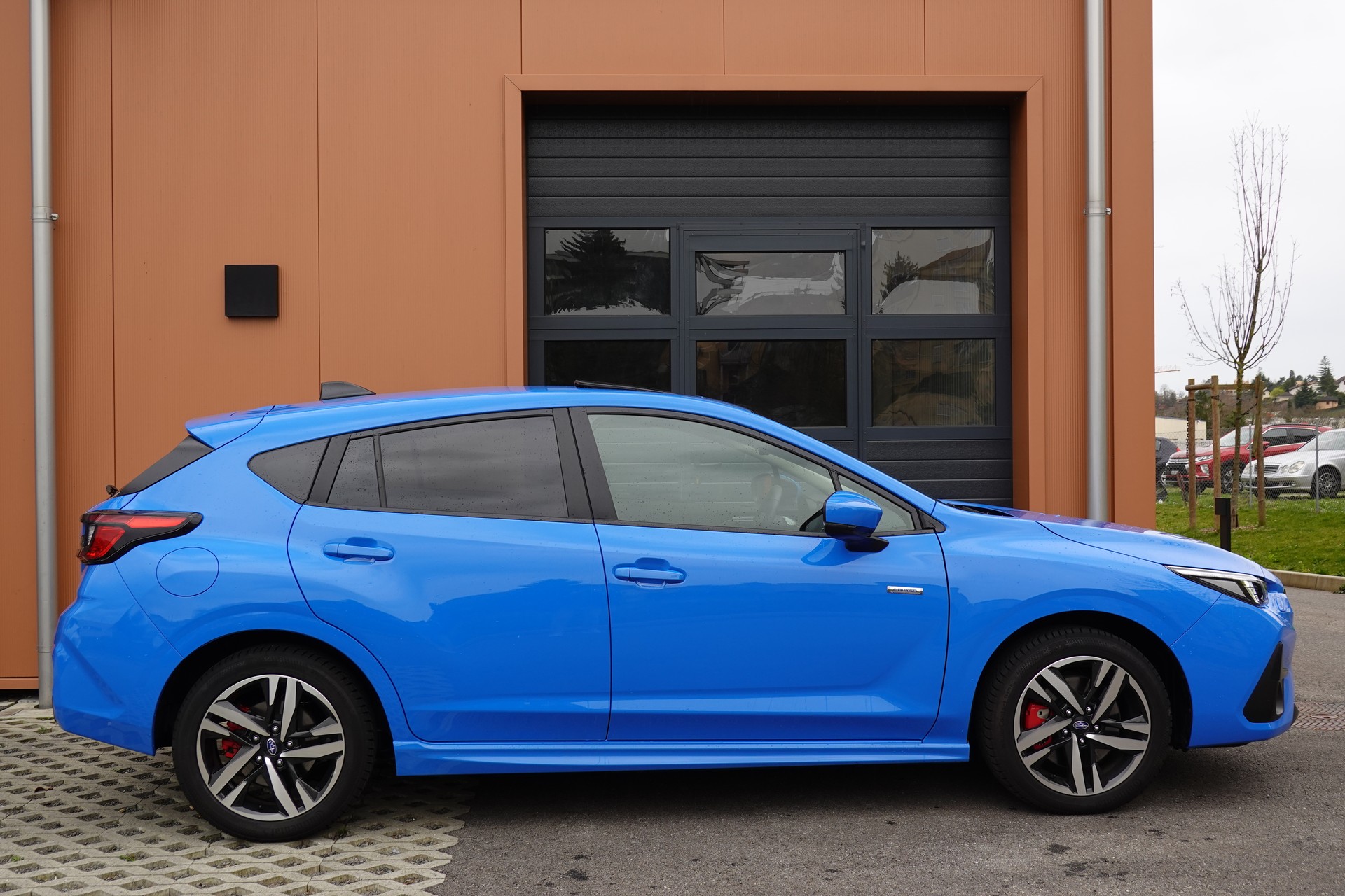 SUBARU Impreza 2.0 e-Boxer Luxury AWD Lineartronic - " Toit Ouvrant * CH Fahrzeug * 8 Roues Subaru* Apple Car Play "-showroom-element-3