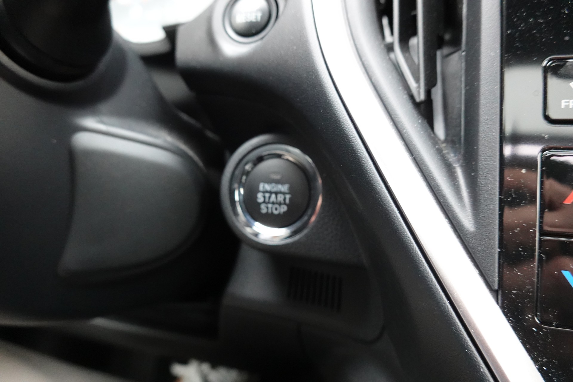SUBARU Impreza 2.0 e-Boxer Luxury AWD Lineartronic - " Toit Ouvrant * CH Fahrzeug * 8 Roues Subaru* Apple Car Play "-image-20