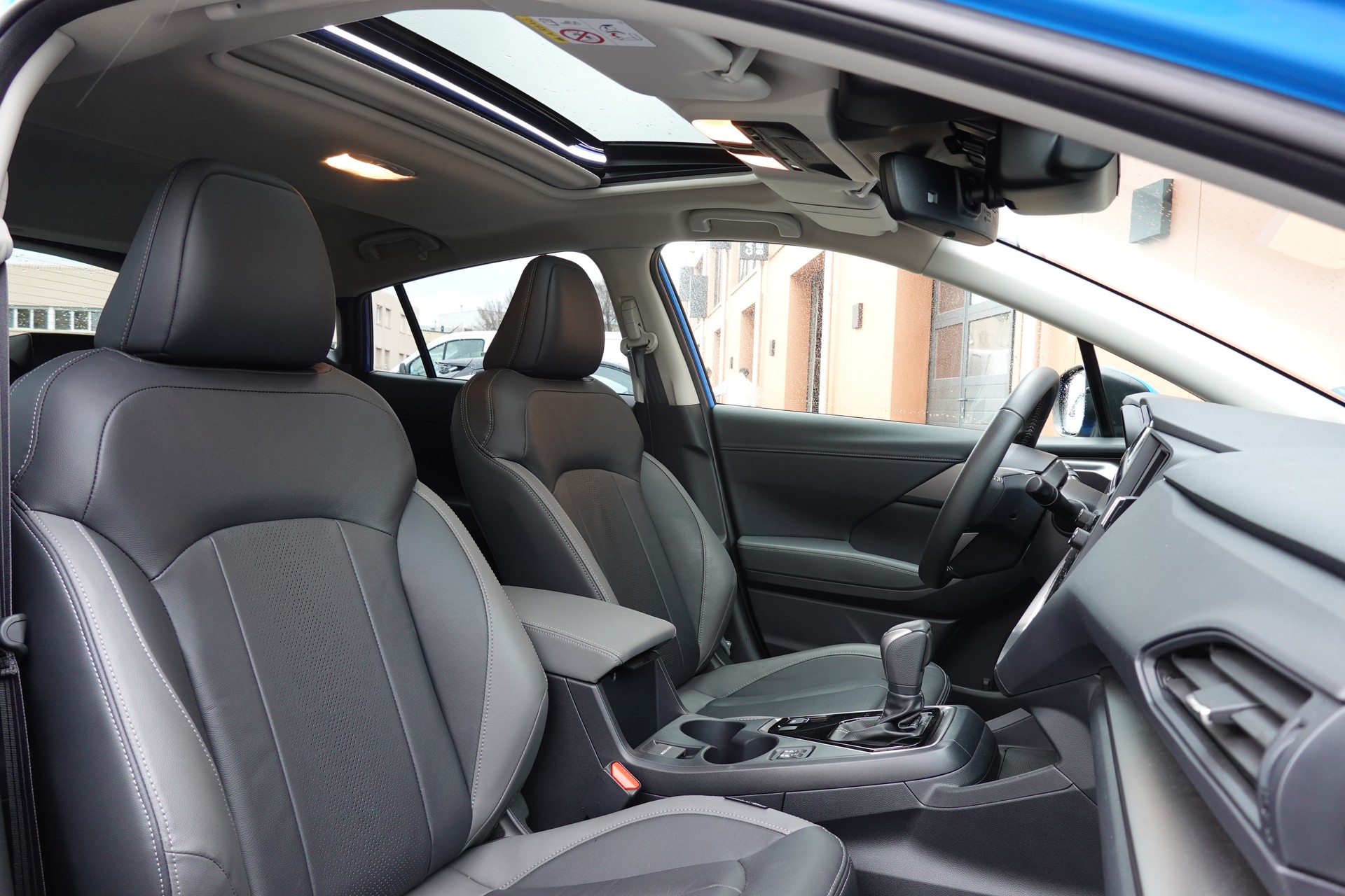 SUBARU Impreza 2.0 e-Boxer Luxury AWD Lineartronic - " Toit Ouvrant * CH Fahrzeug * 8 Roues Subaru* Apple Car Play "-image-26