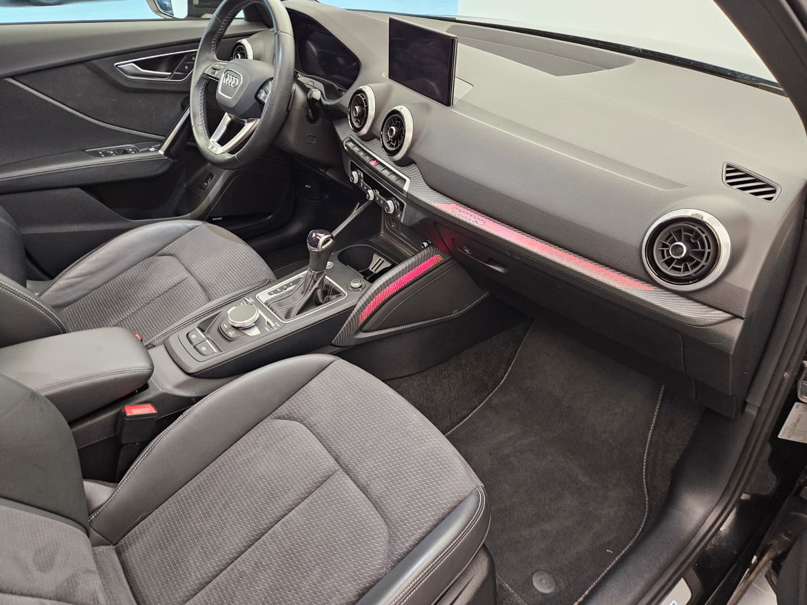 AUDI Q2 40 TFSI S line Attraction quattro S-tronic-image-11