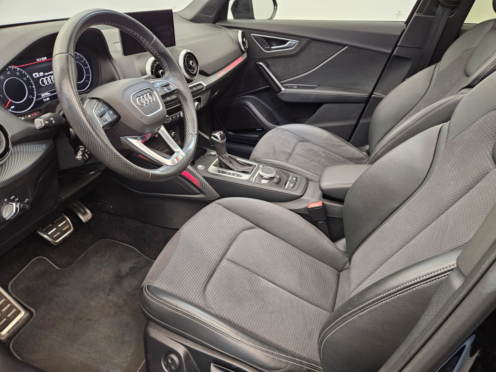 AUDI Q2 40 TFSI S line Attraction quattro S-tronic-image-10