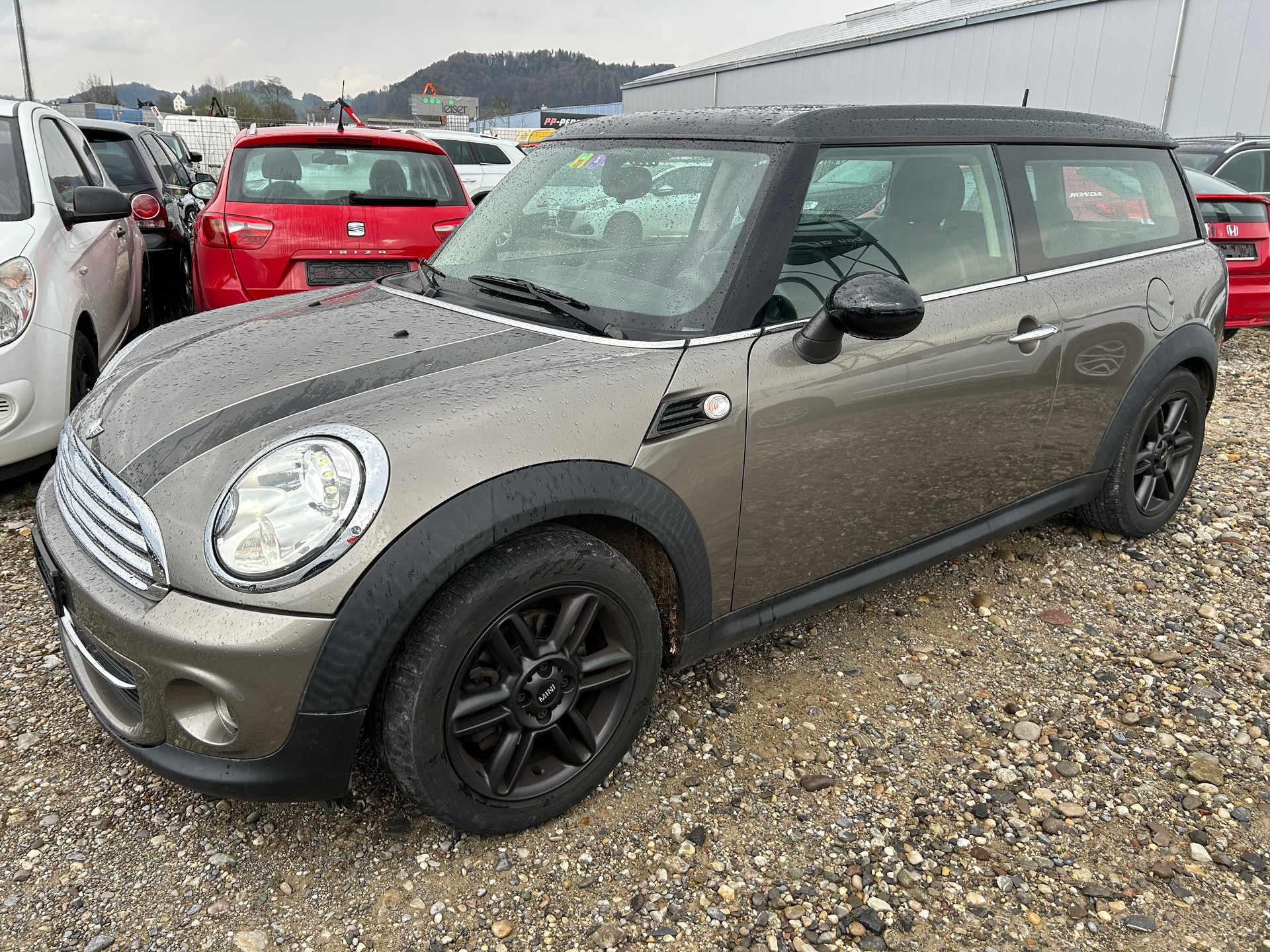 MINI Clubman Cooper-image-1