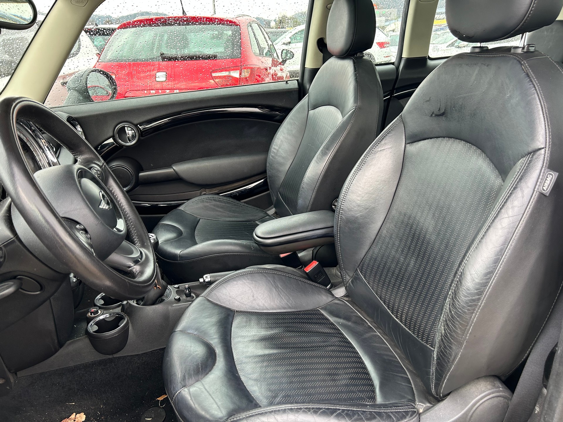 MINI Clubman Cooper-image-8