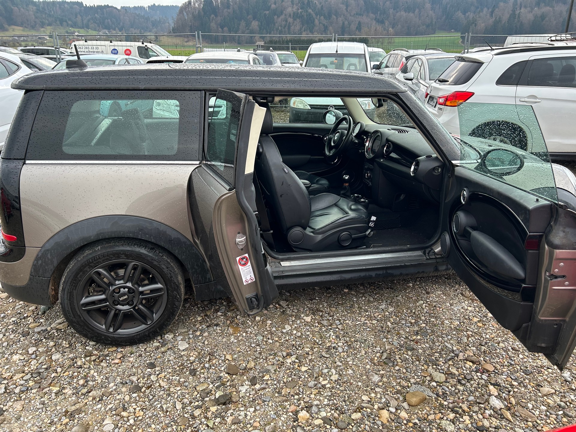 MINI Clubman Cooper-image-12