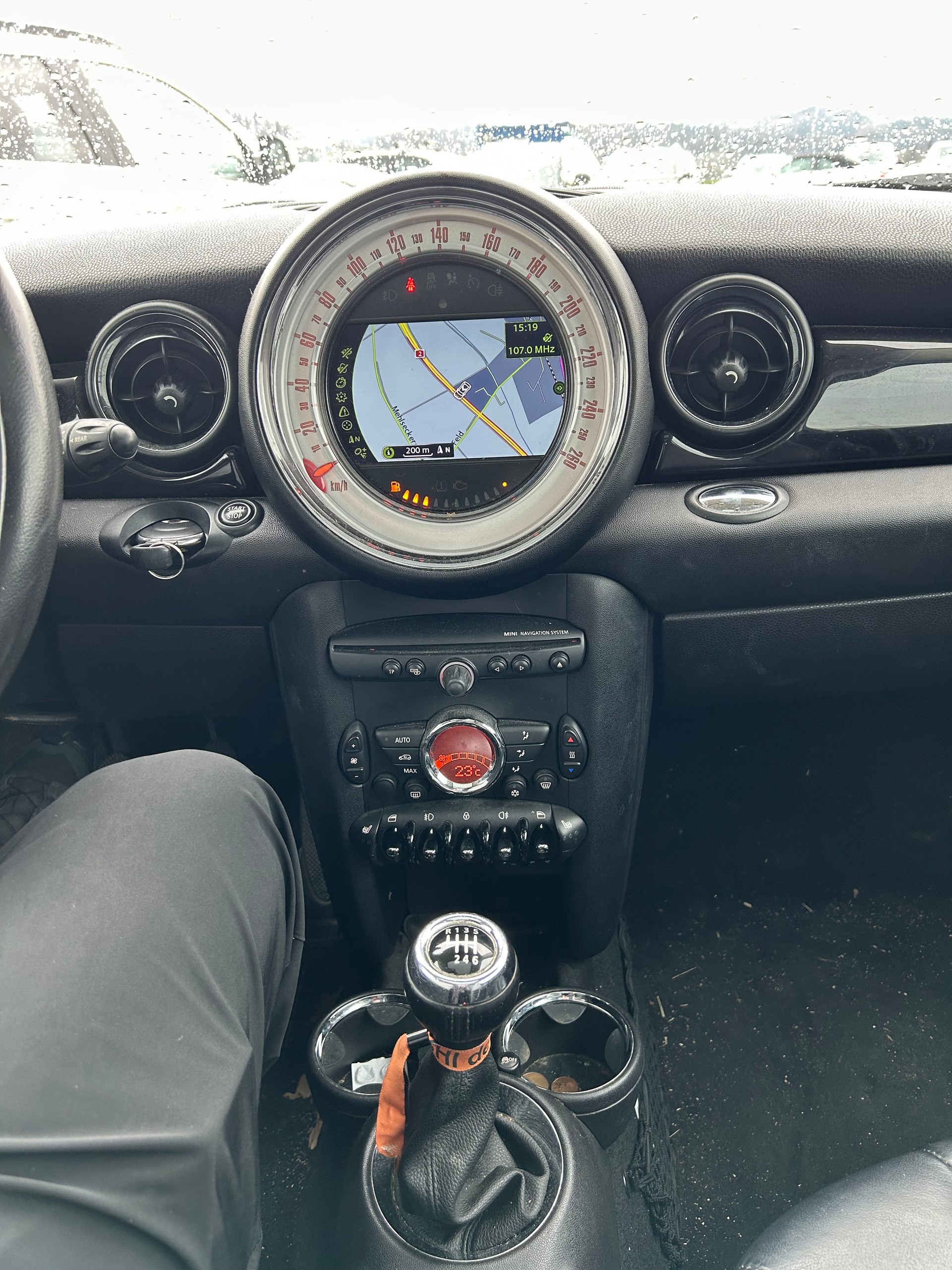 MINI Clubman Cooper-image-7