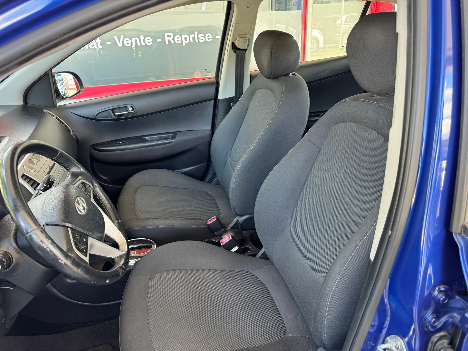 HYUNDAI i20 1.4 Style Automatic-image-10