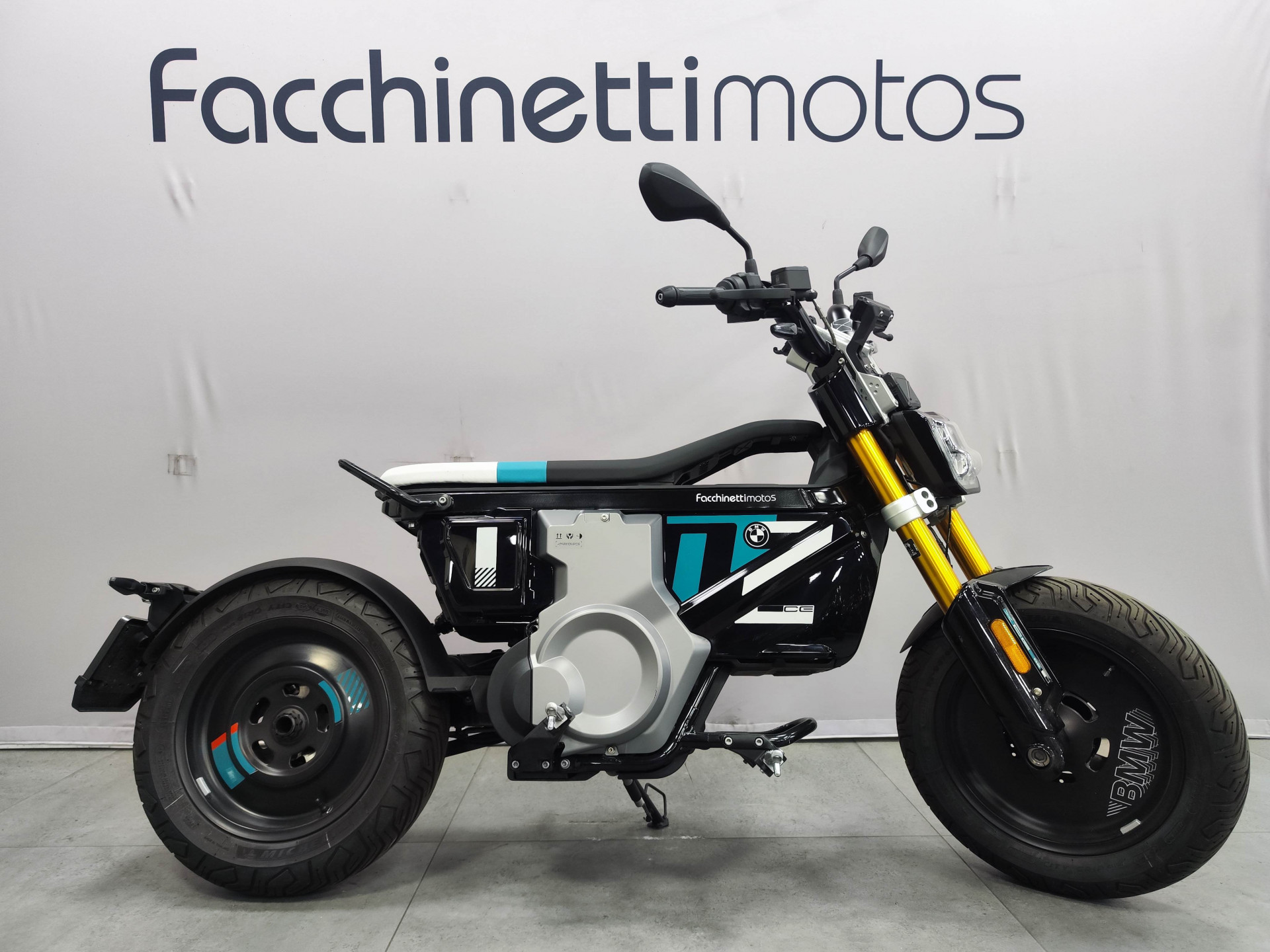 BMW CE 02 Highline *** version 4kW - Permis AM/A1 ***-image-0