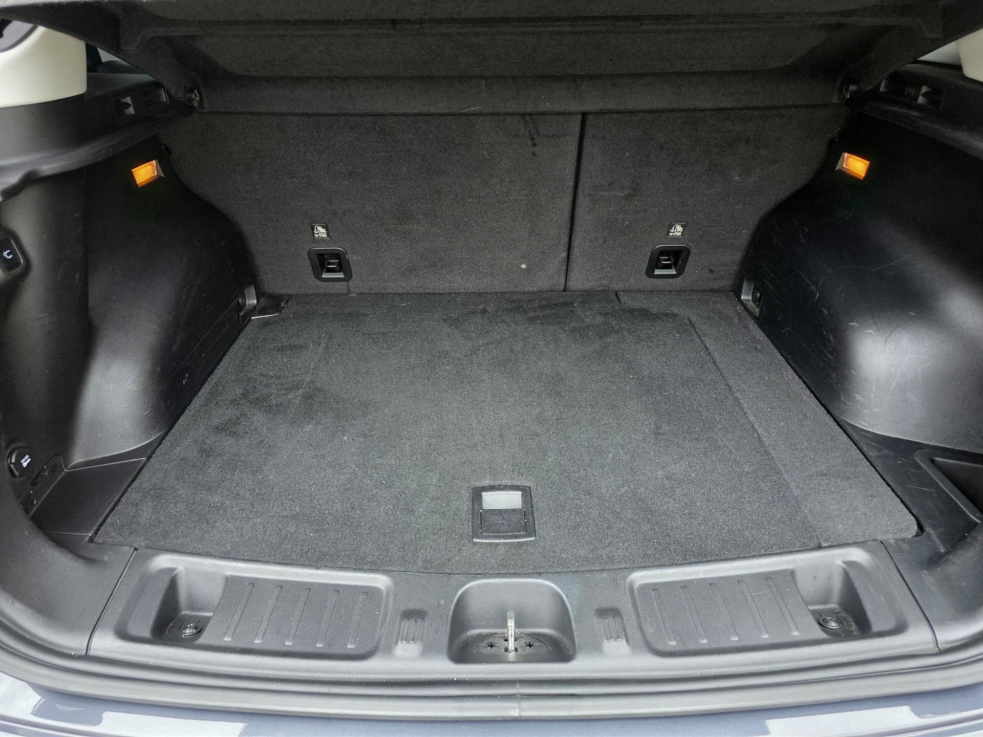 JEEP Compass 1.3 T PHEV Limited Plus AWD-image-9