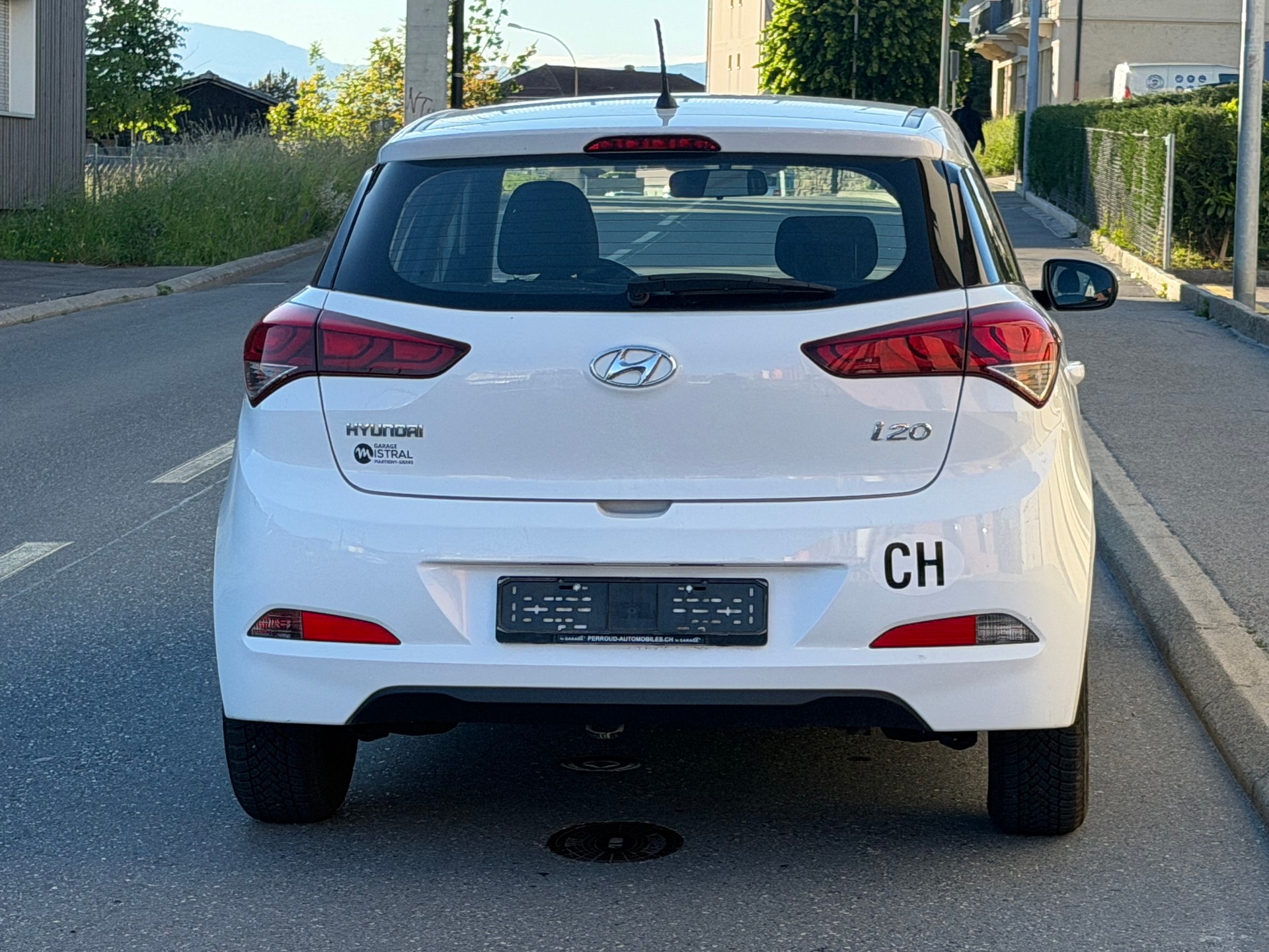 HYUNDAI i20 1.2 Amplia-image-4