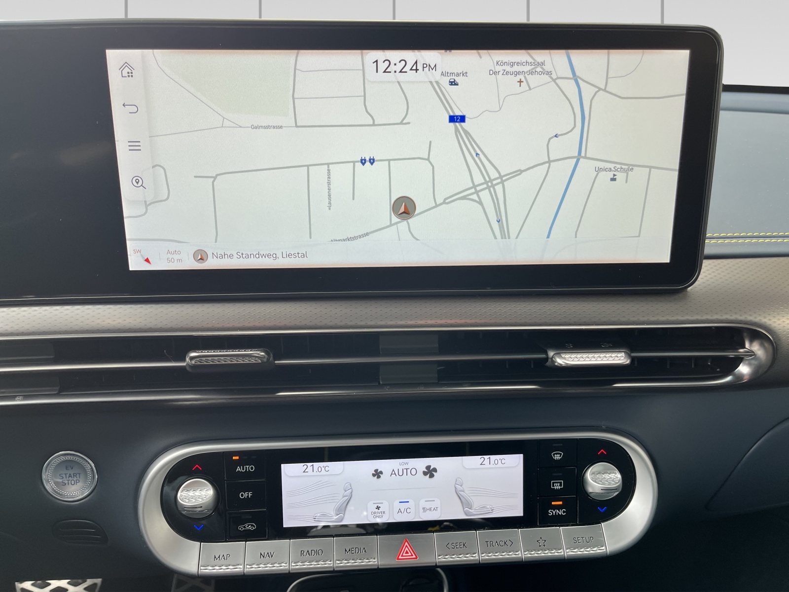 GENESIS GV60 77.4 kWh Sport Plus AWD-image-8