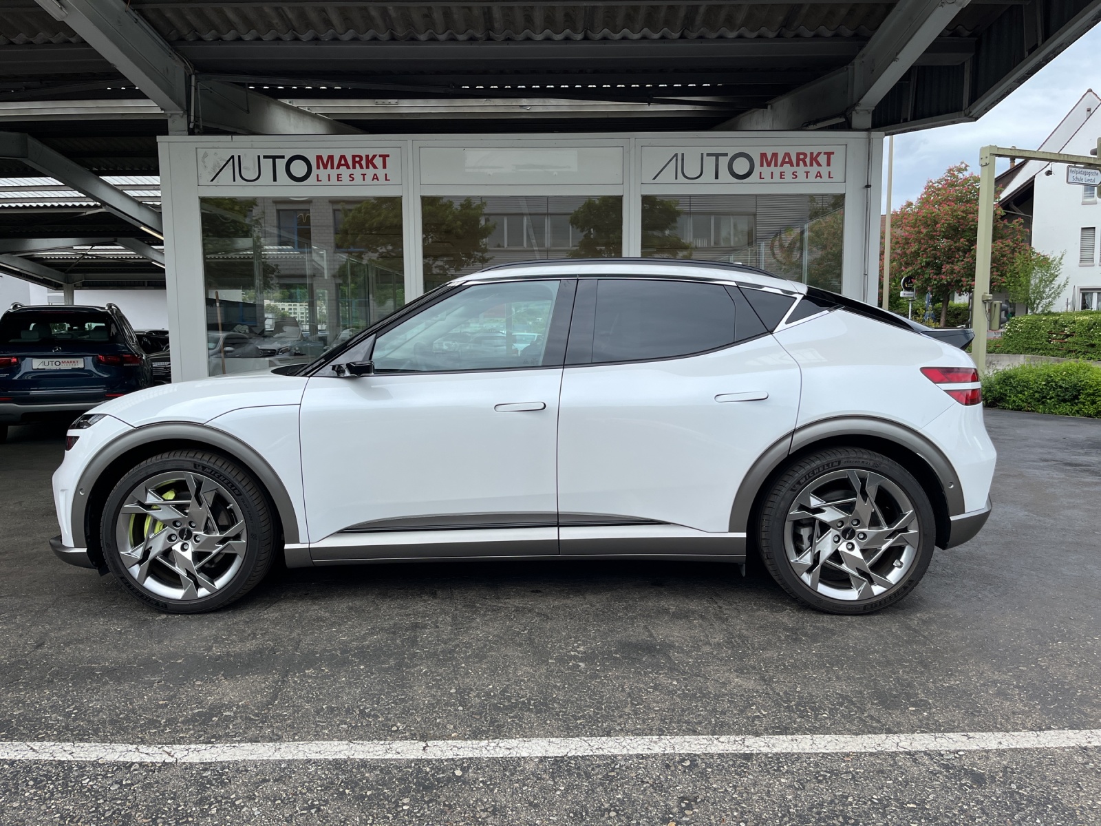 GENESIS GV60 77.4 kWh Sport Plus AWD-showroom-element-1